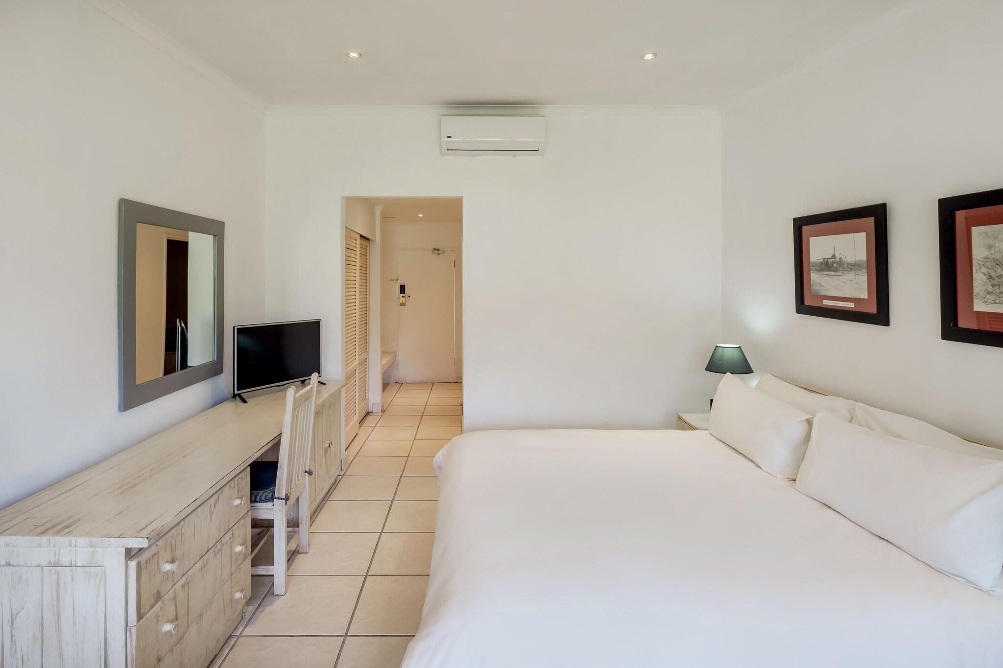 Double Garden View King Bed