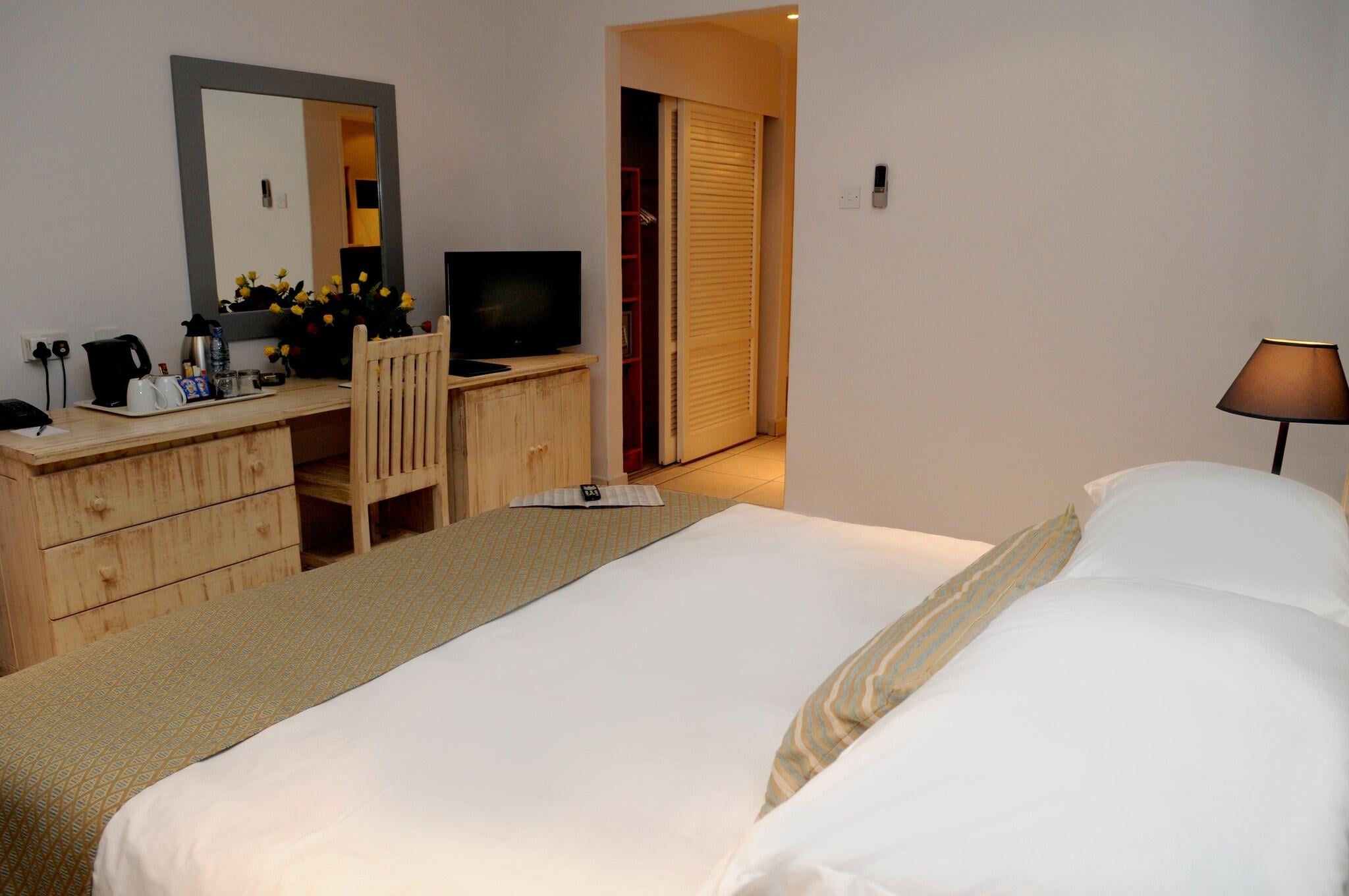 Double Garden View King Bed