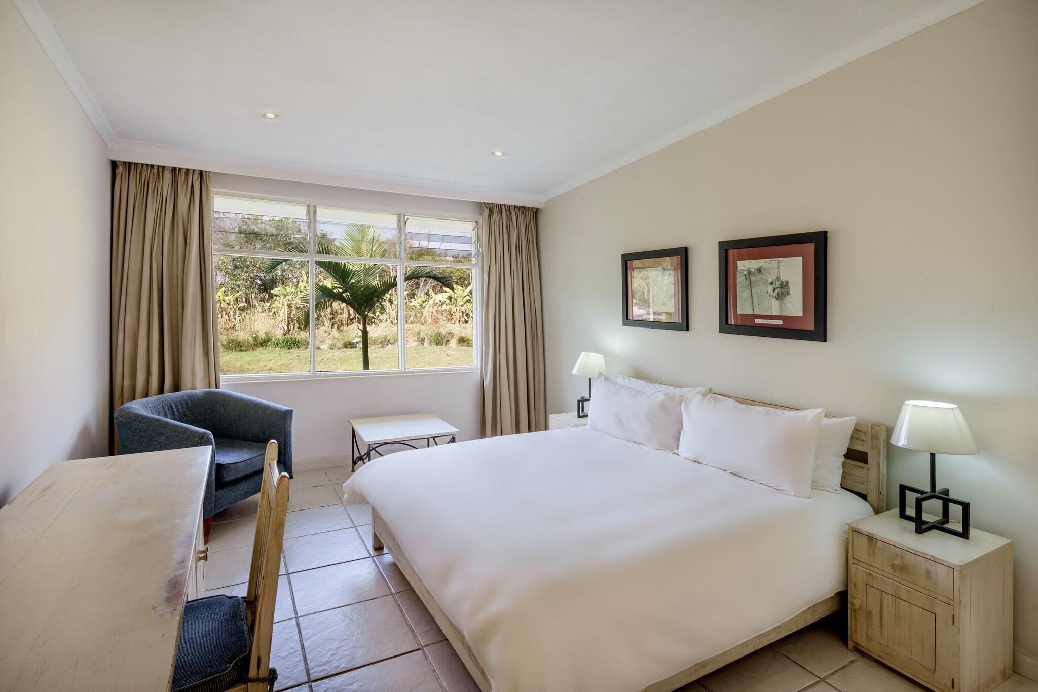 Double Garden View King Bed