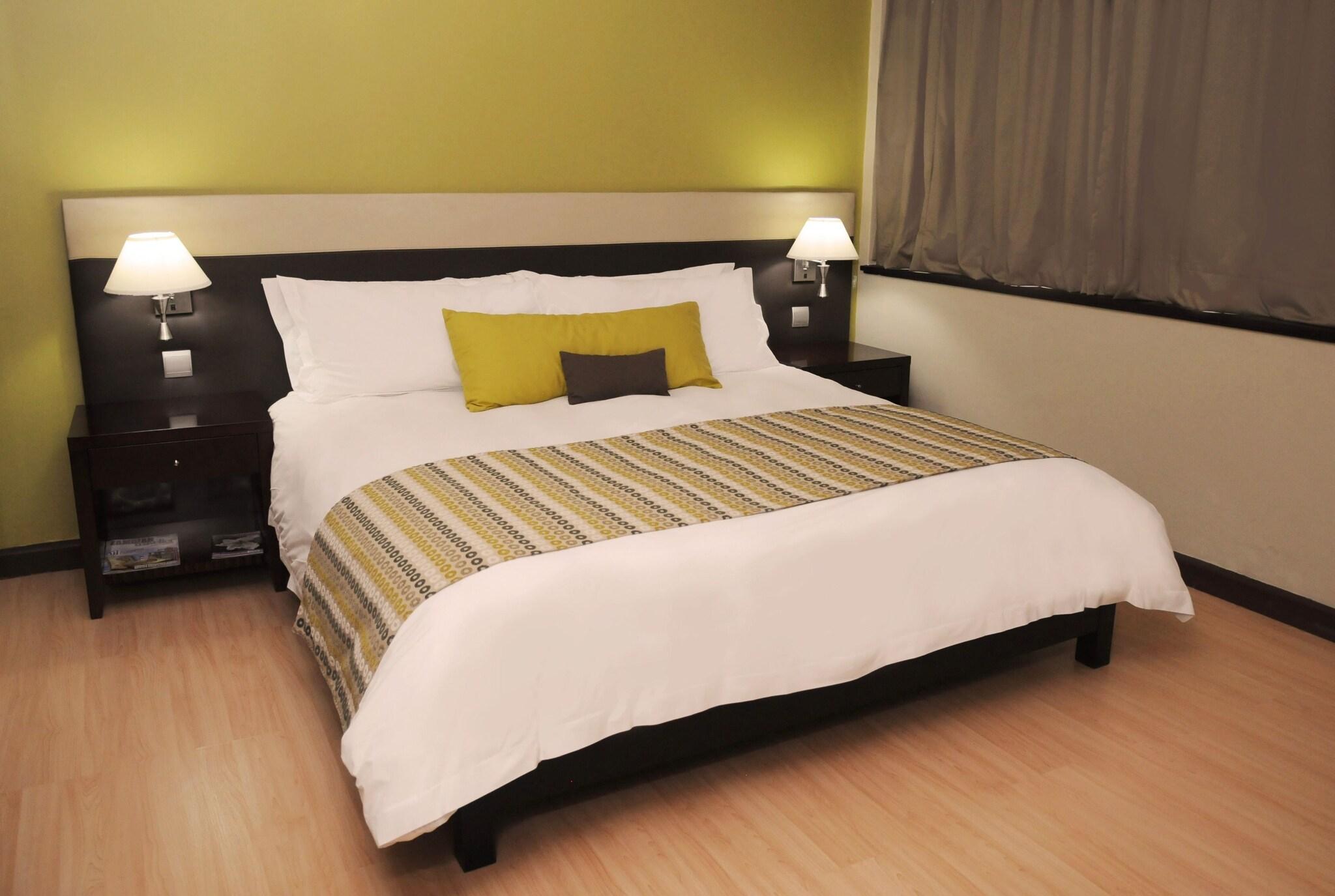 Suite City View King Bed