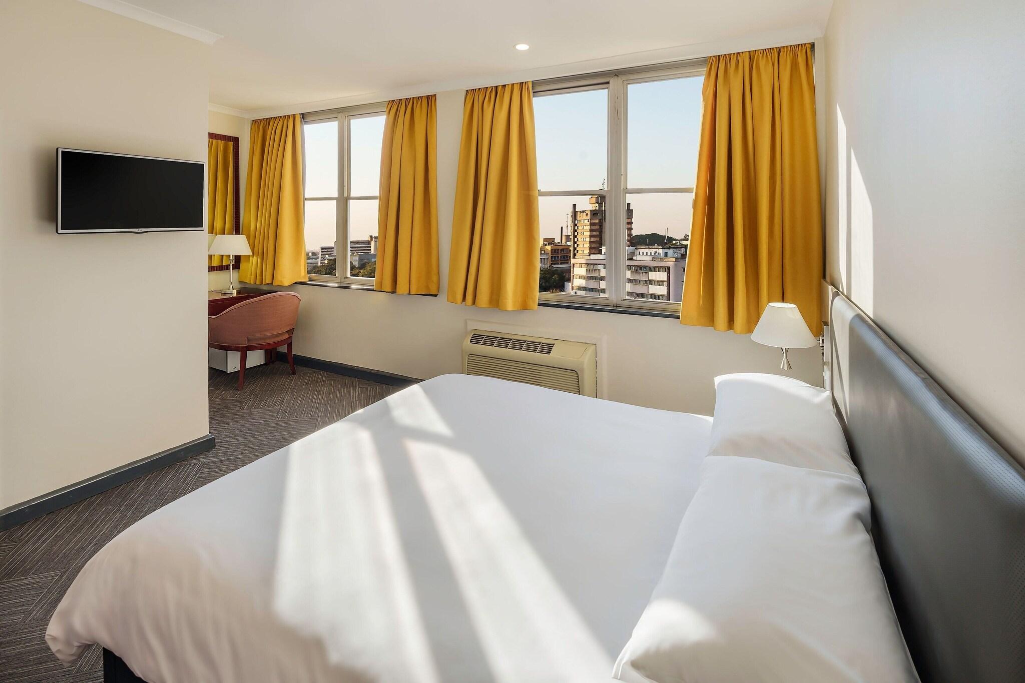 Double City View King Bed