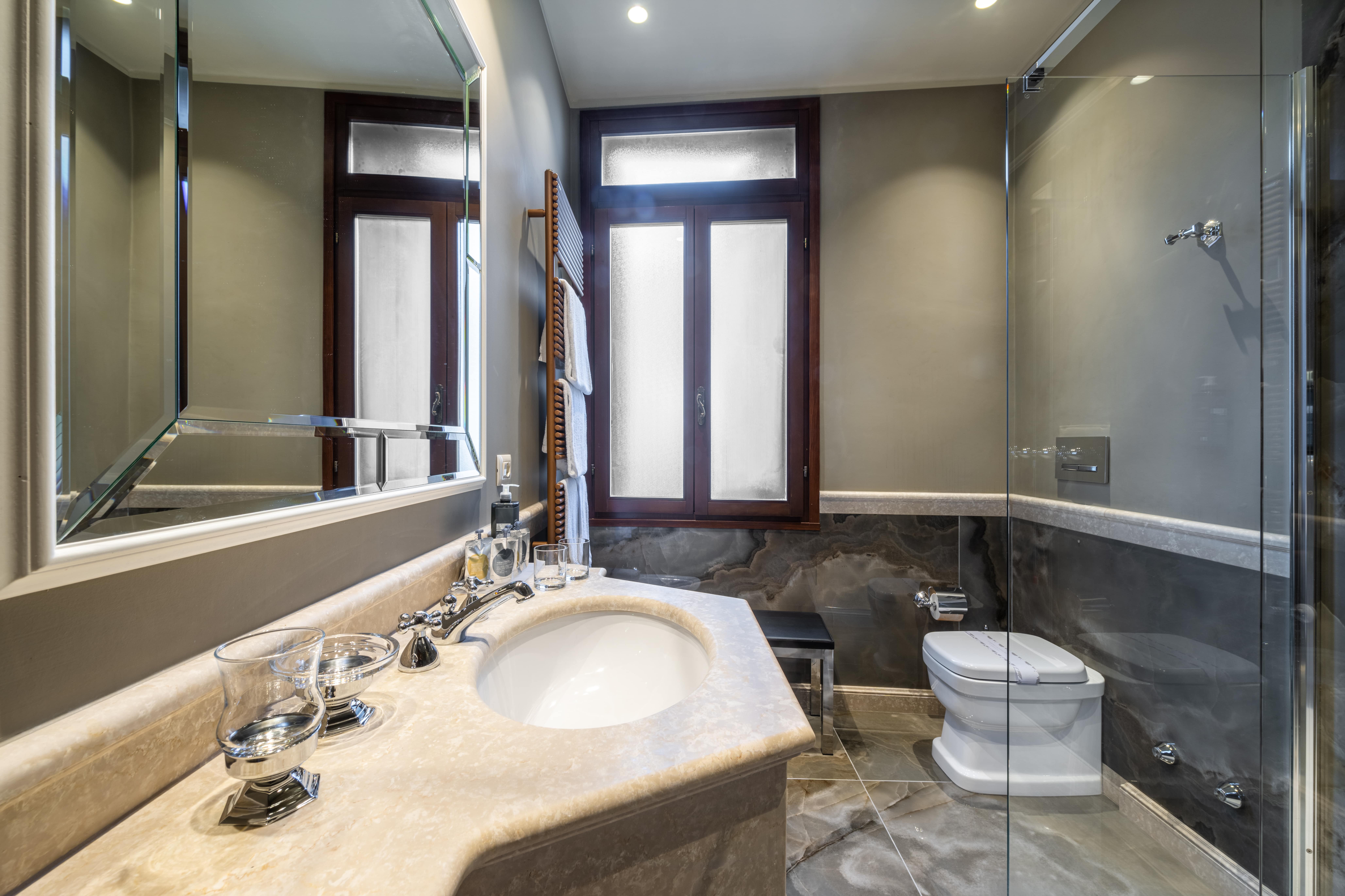 Double or Twin Deluxe