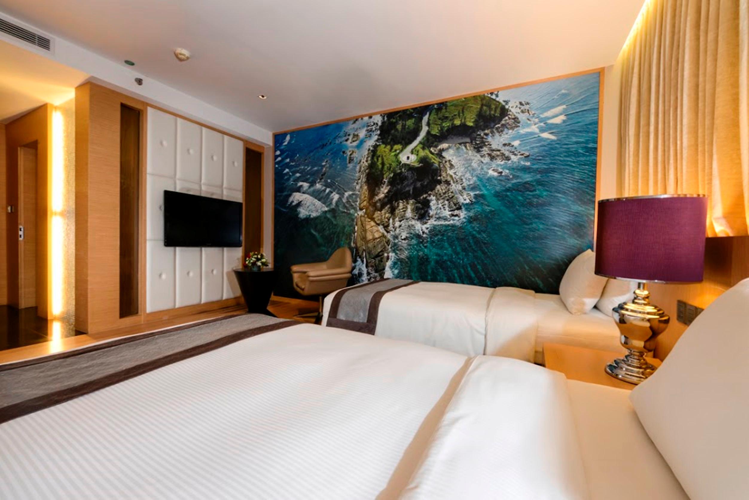 Twin Superior City View