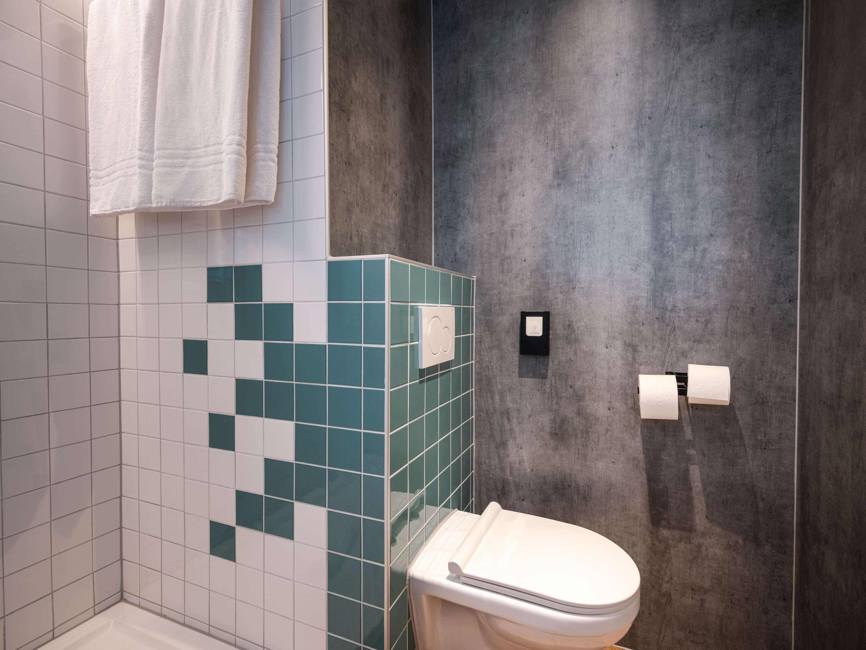 Family Room King Size Bed