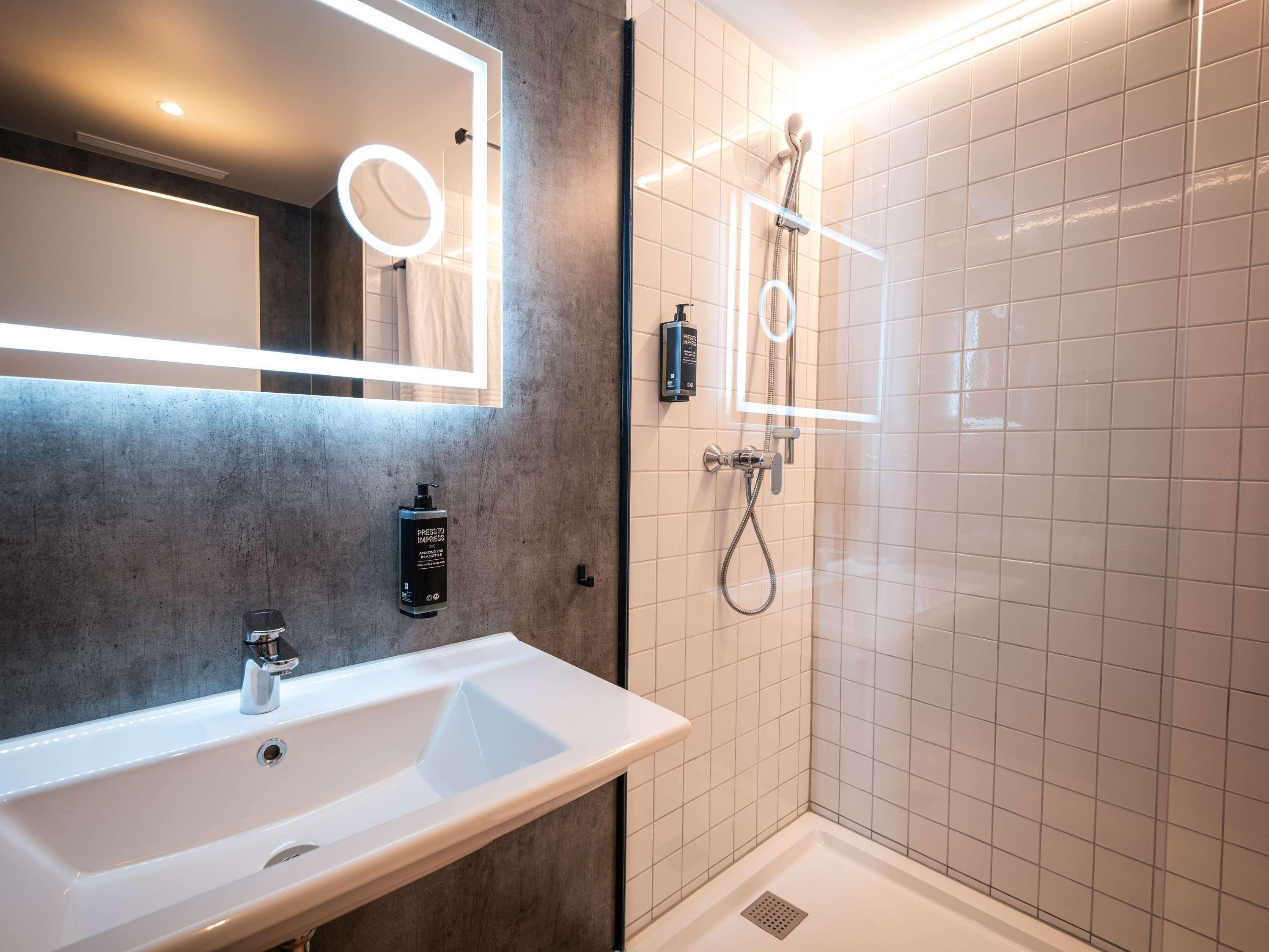 Family Room King Size Bed