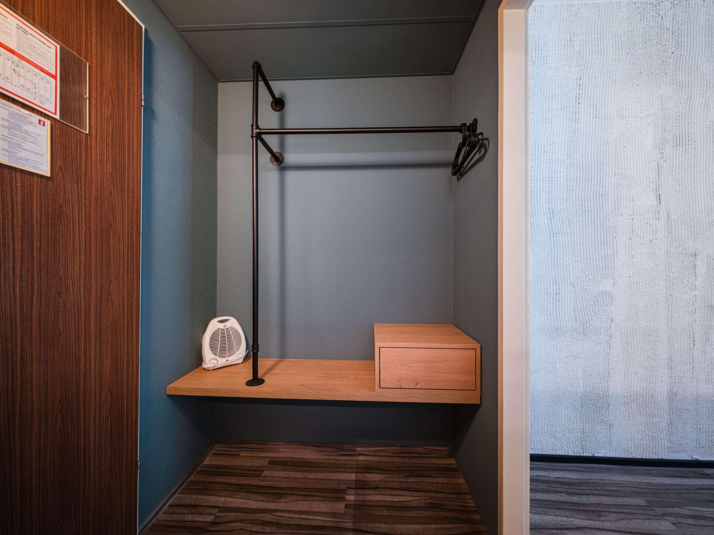 Family Room King Size Bed