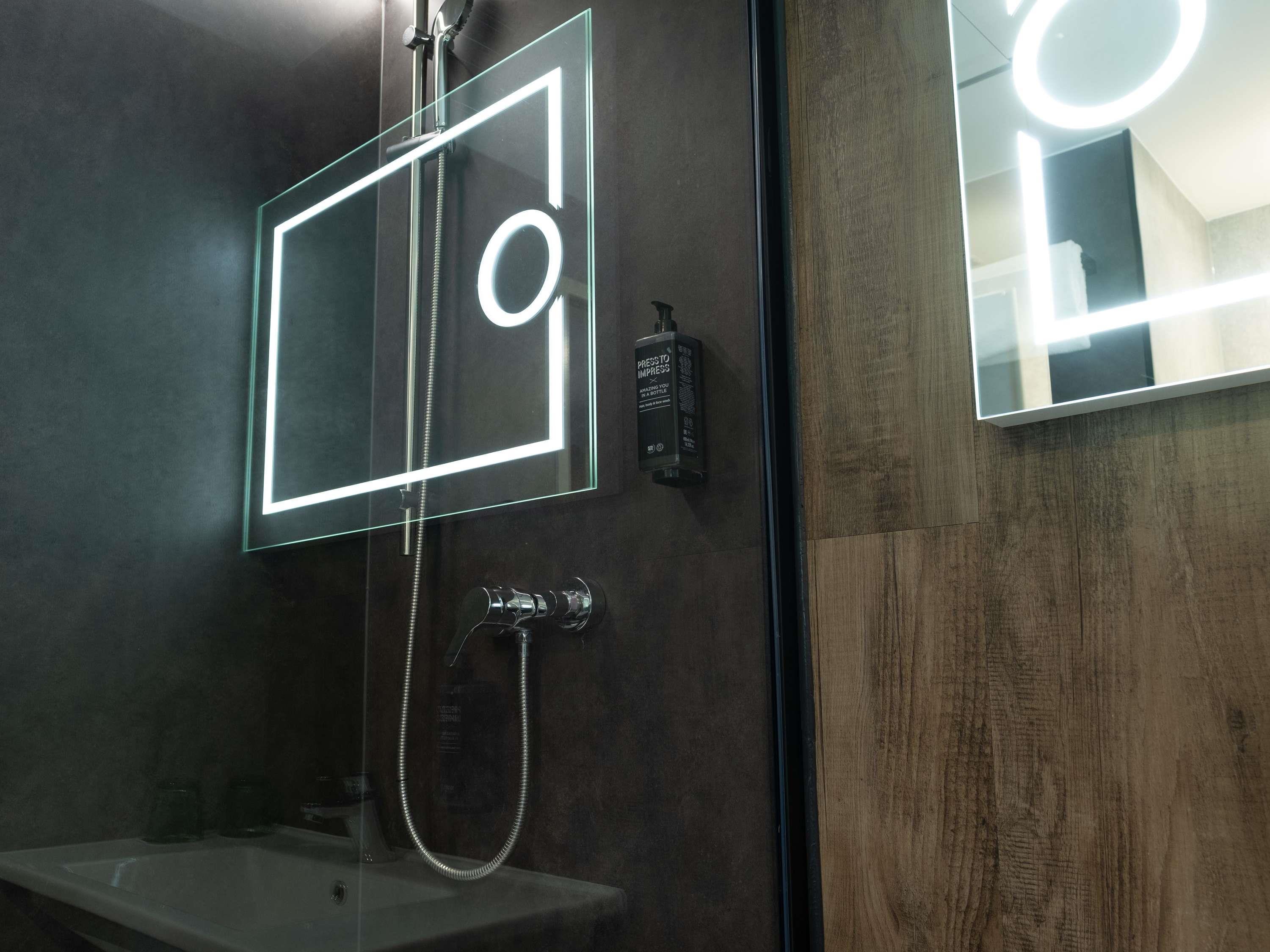 Family Room King Size Bed