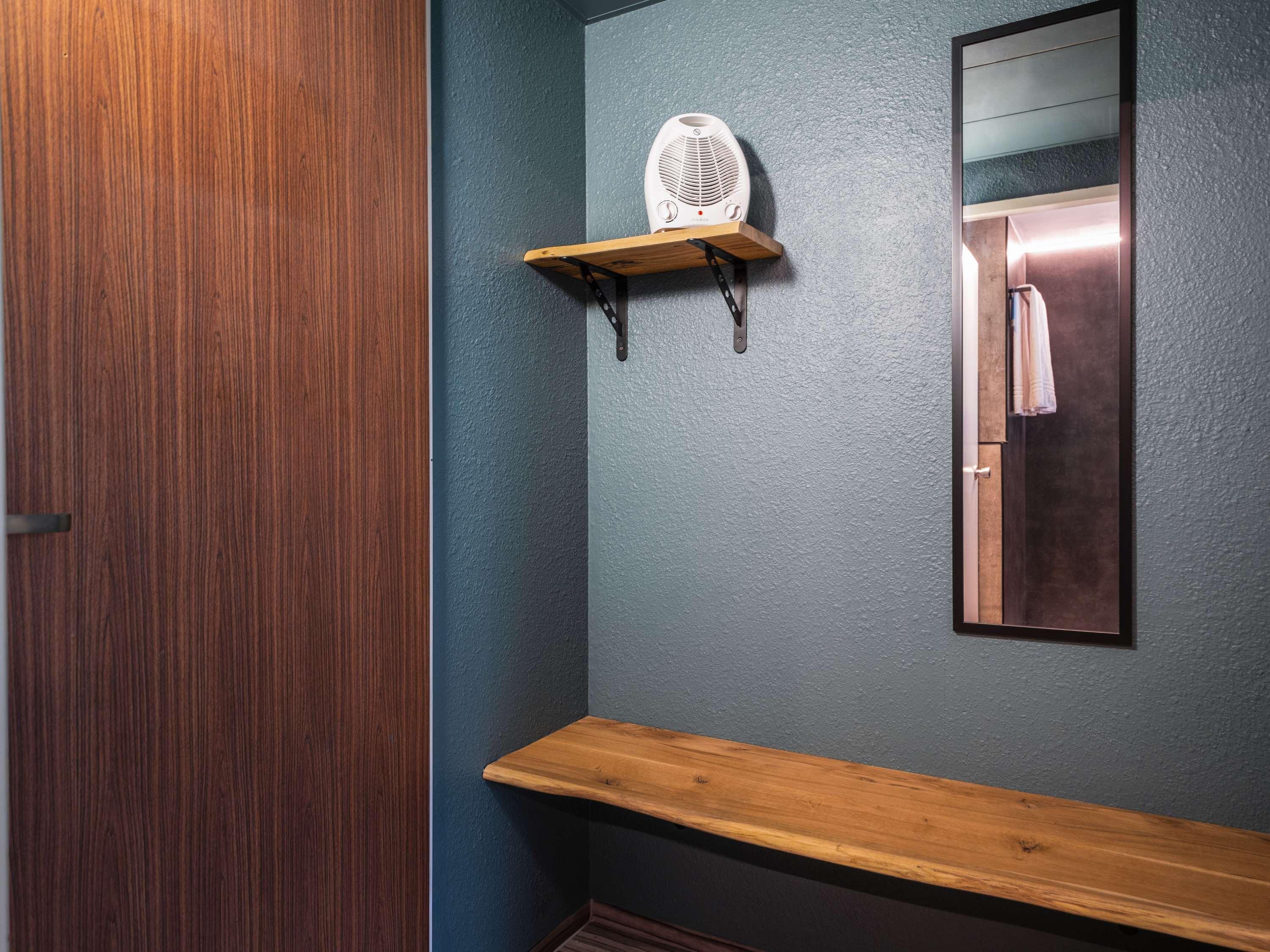 Family Room King Size Bed