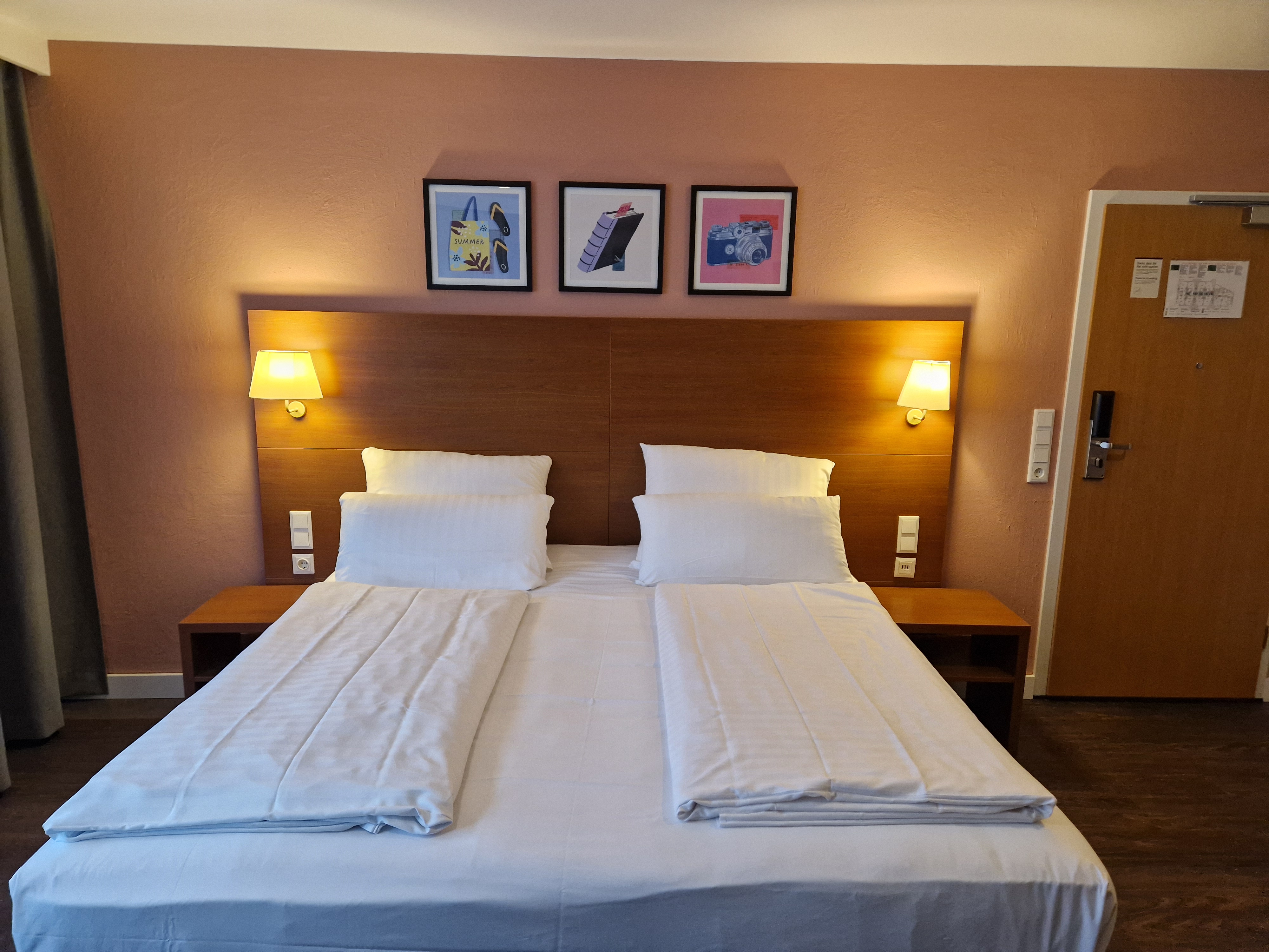 Double Queen Size Bed