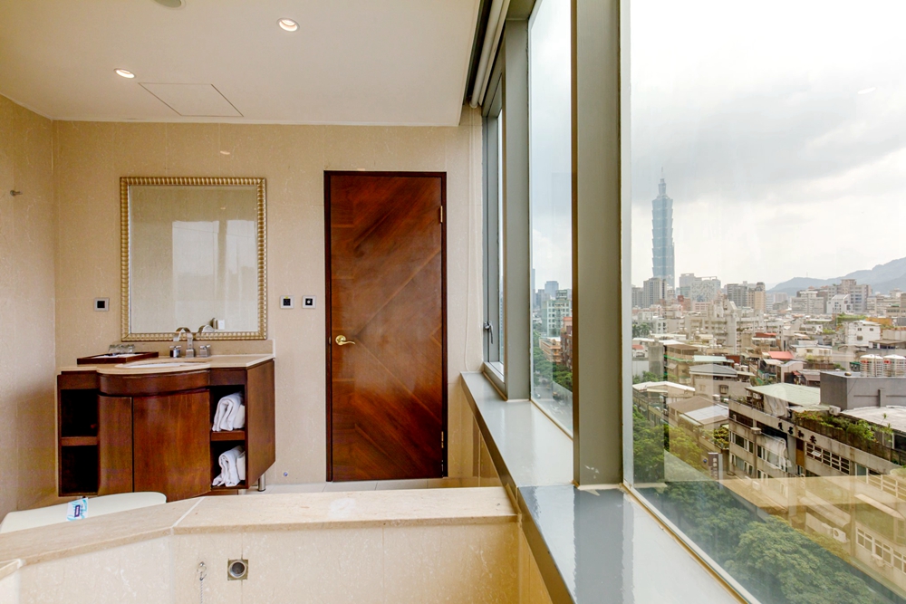 Double Deluxe with Views