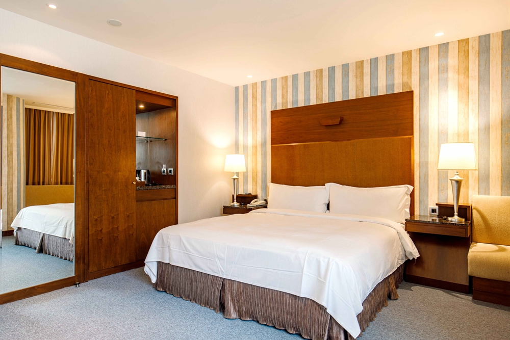 Double Deluxe with Views