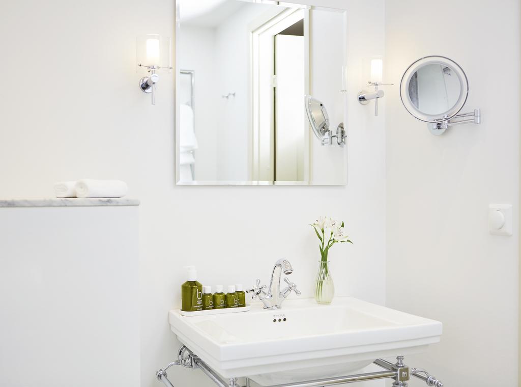 Double Queen Size Bed