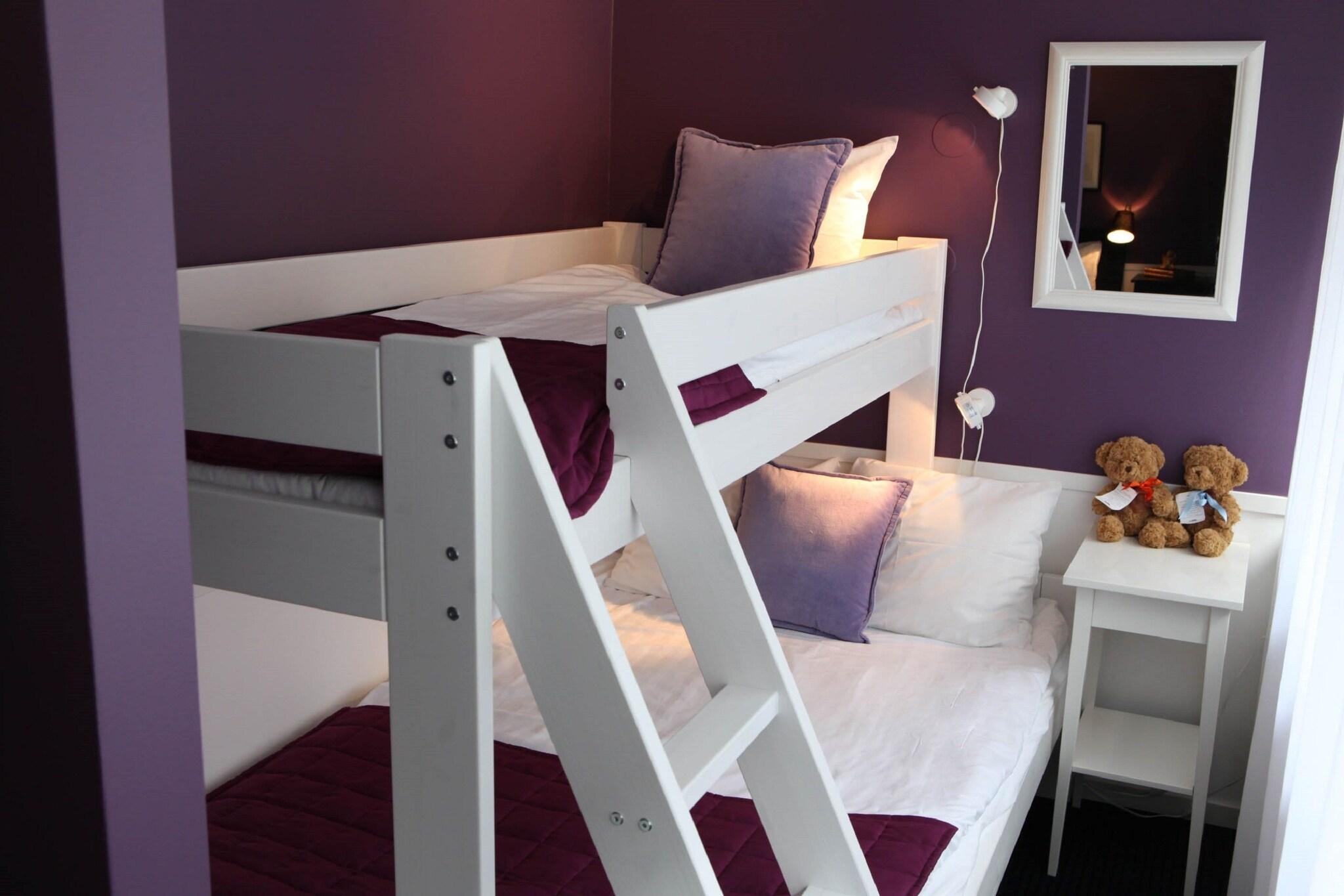 Family Room Queen Size Bed