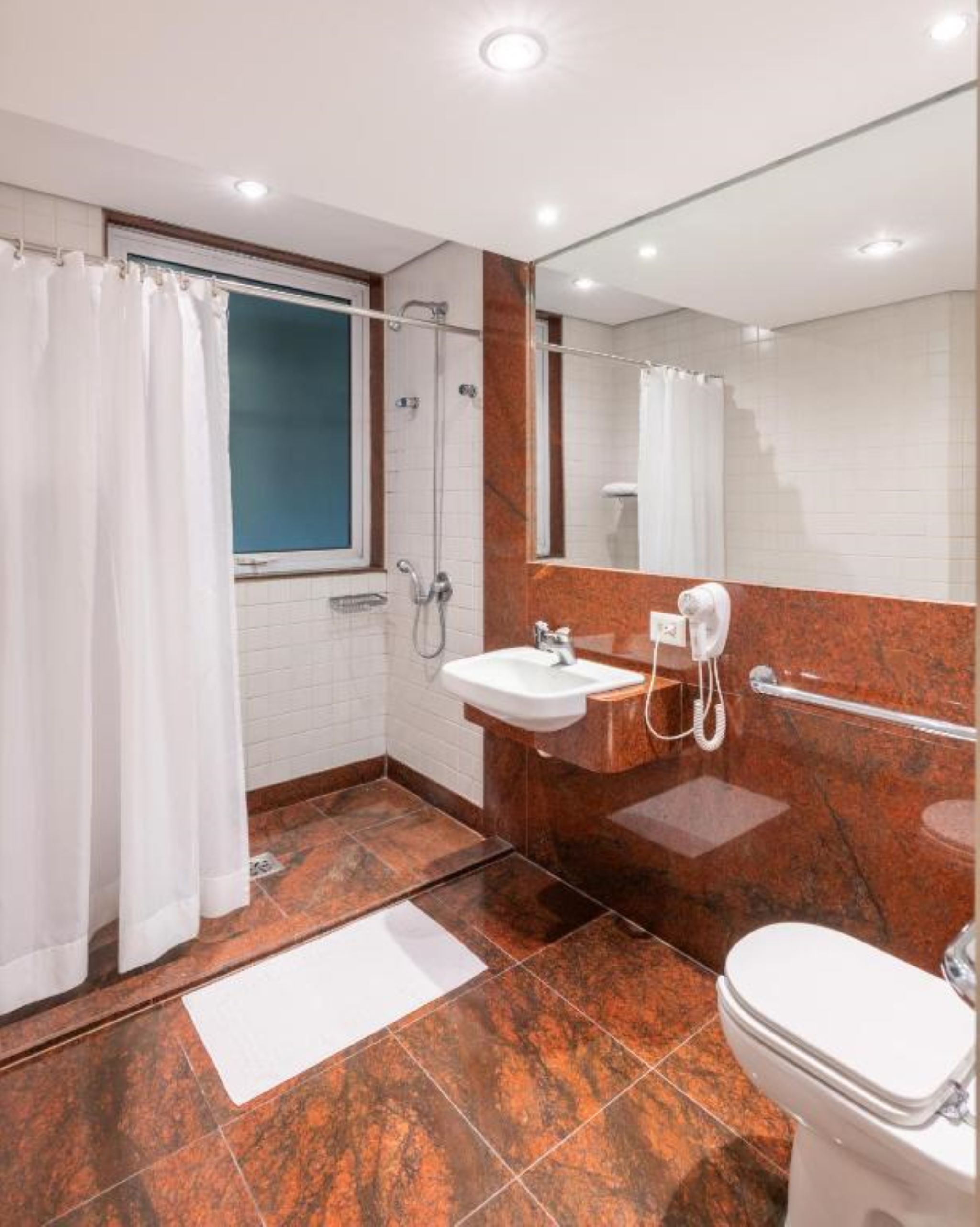 Double Accessible King Size Bed