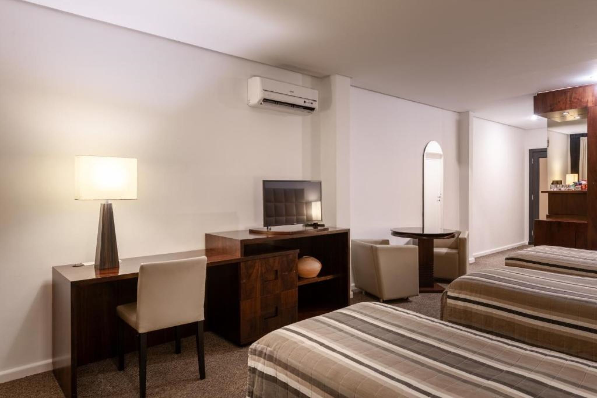 Single Accessible Superior