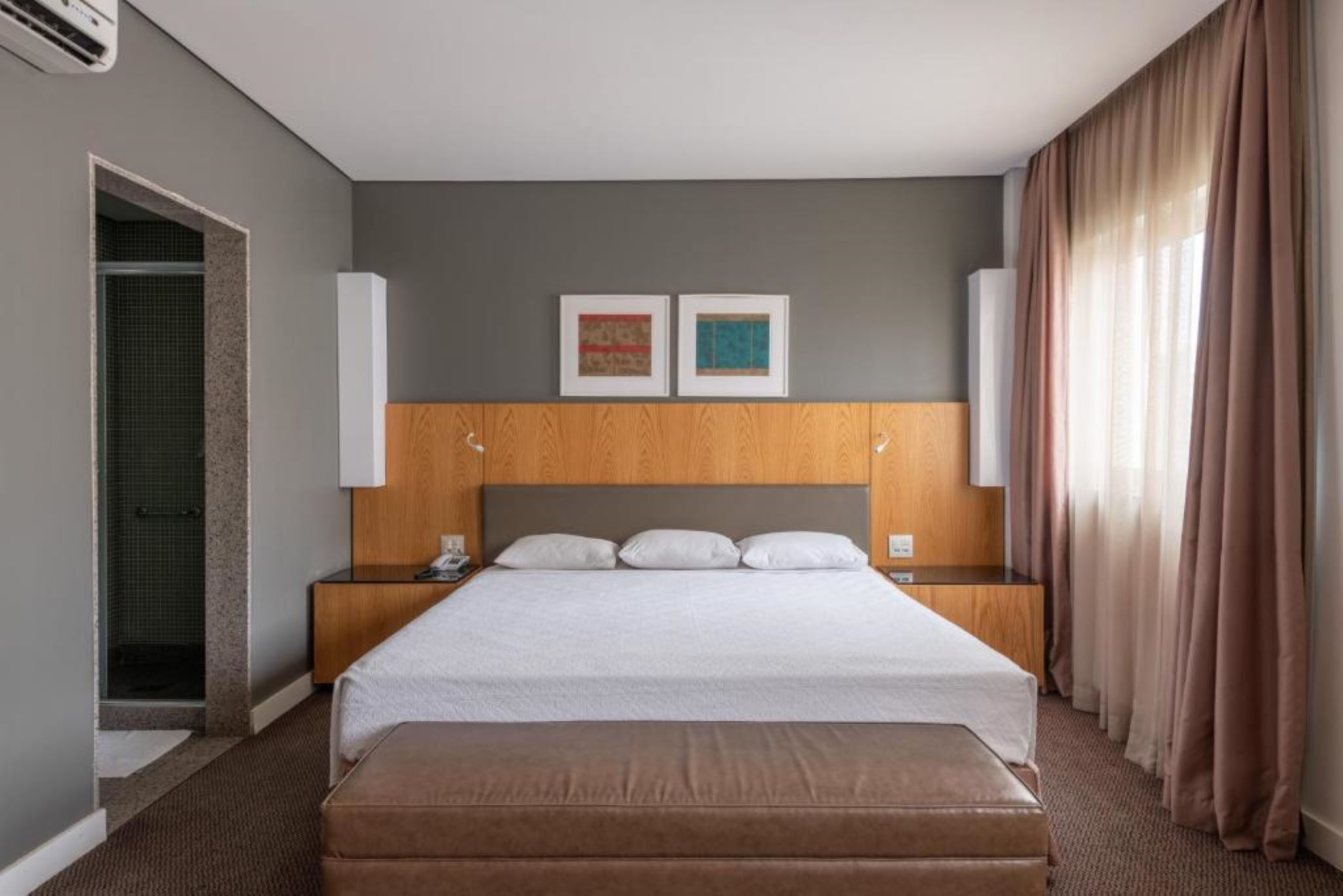 Double Deluxe King Bed