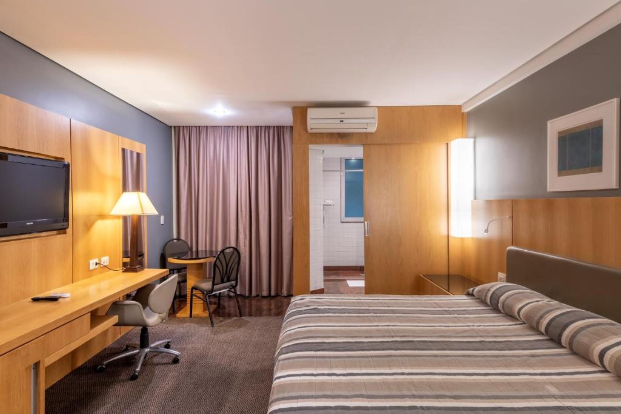 Single Accessible King Size Bed