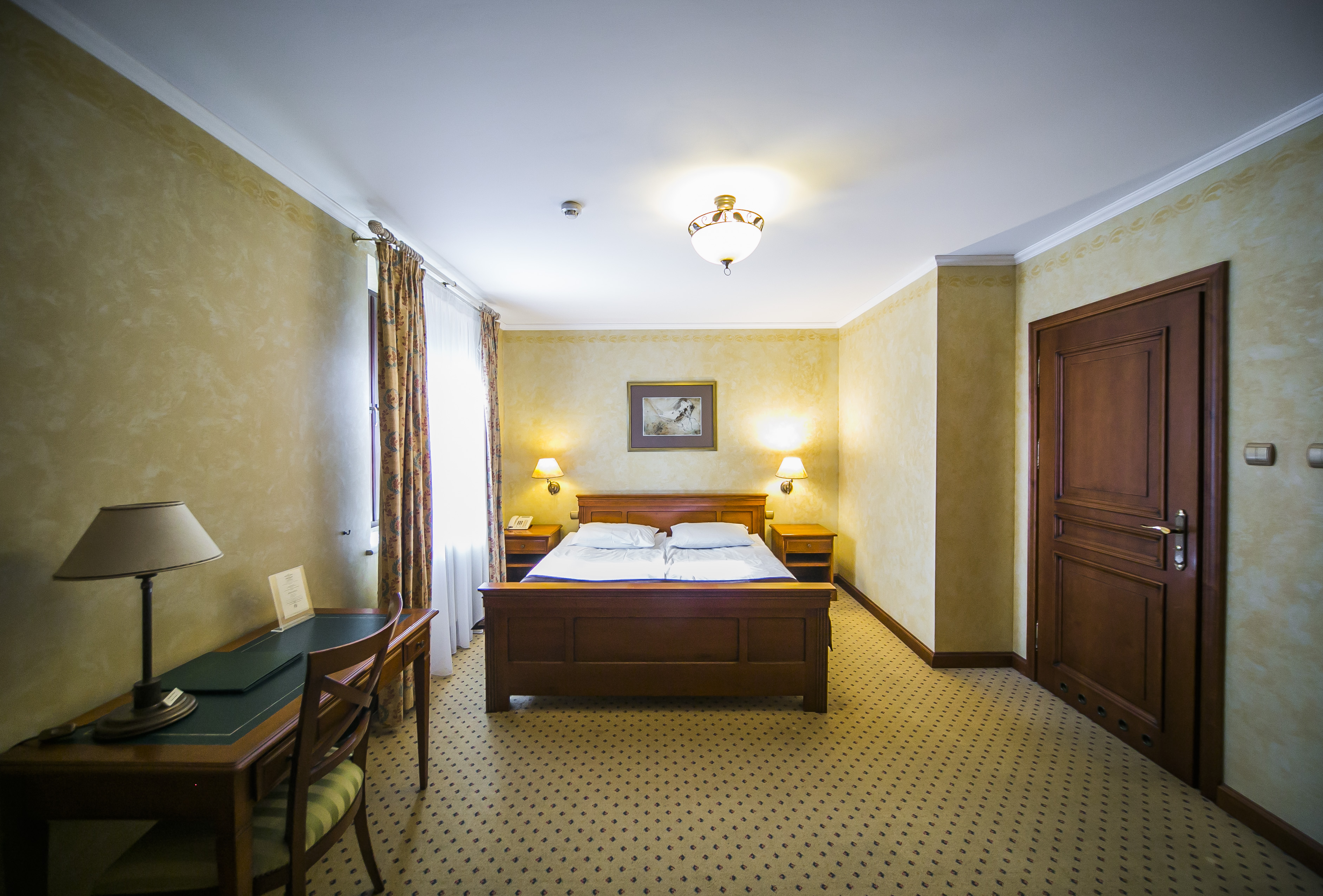 Double or Twin Standard