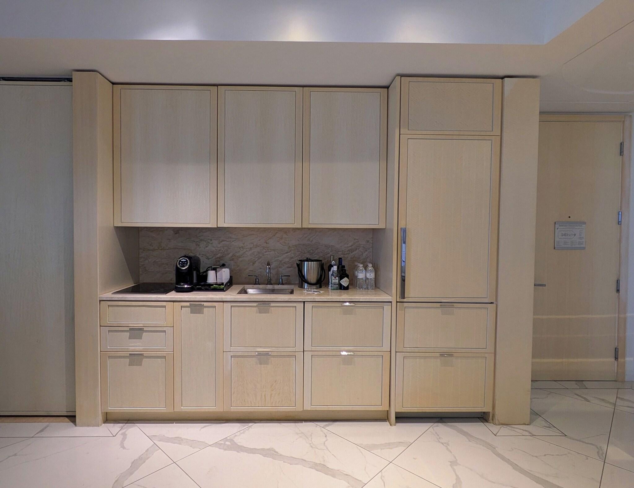 Suite Ocean View King Bed