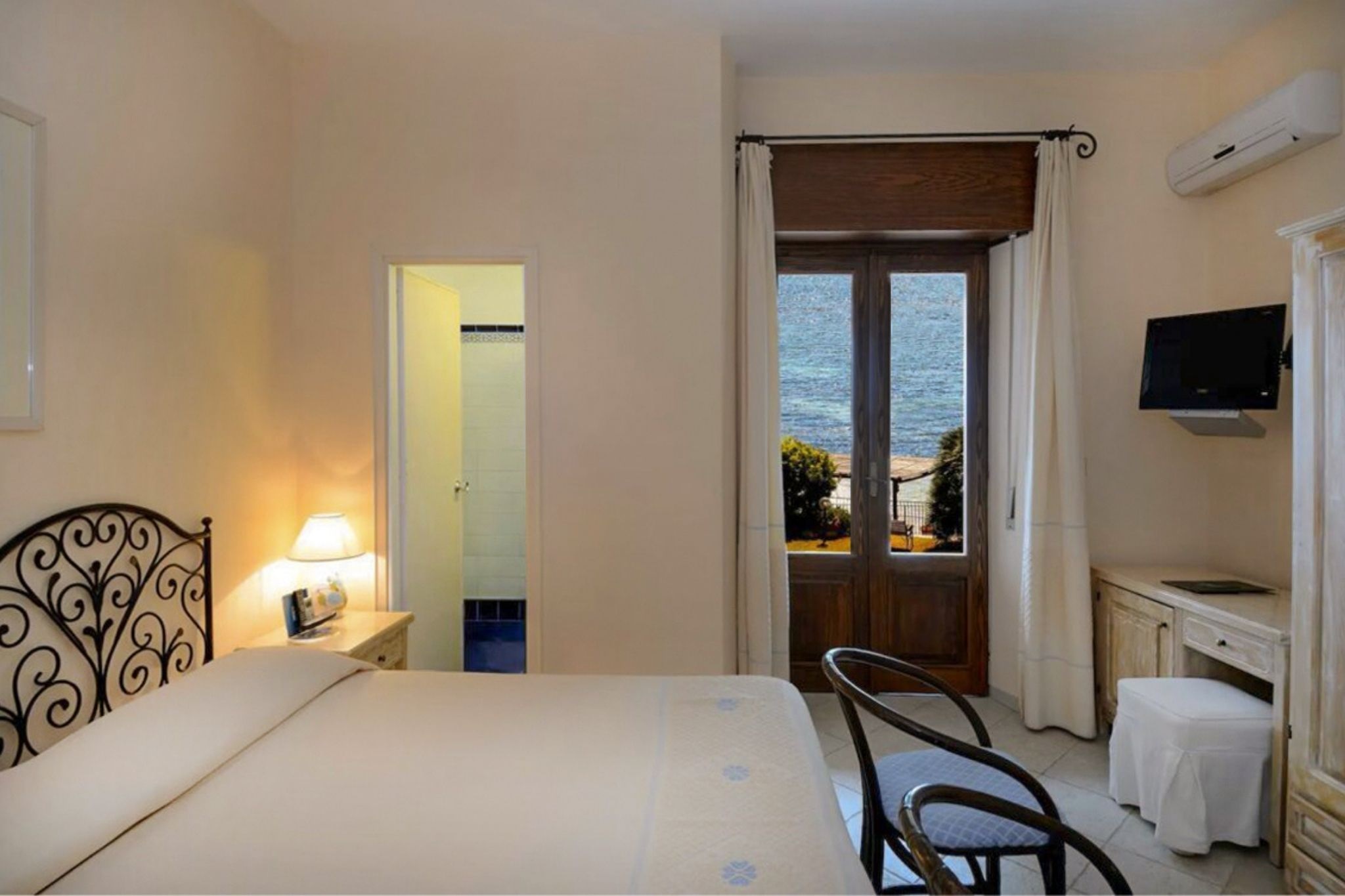 Double or Twin Classic Sea View