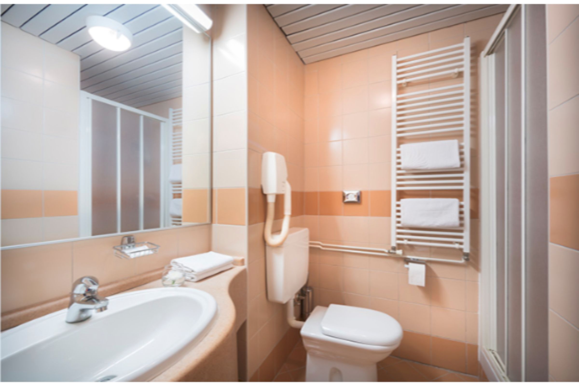 Triple Superior Side Sea View