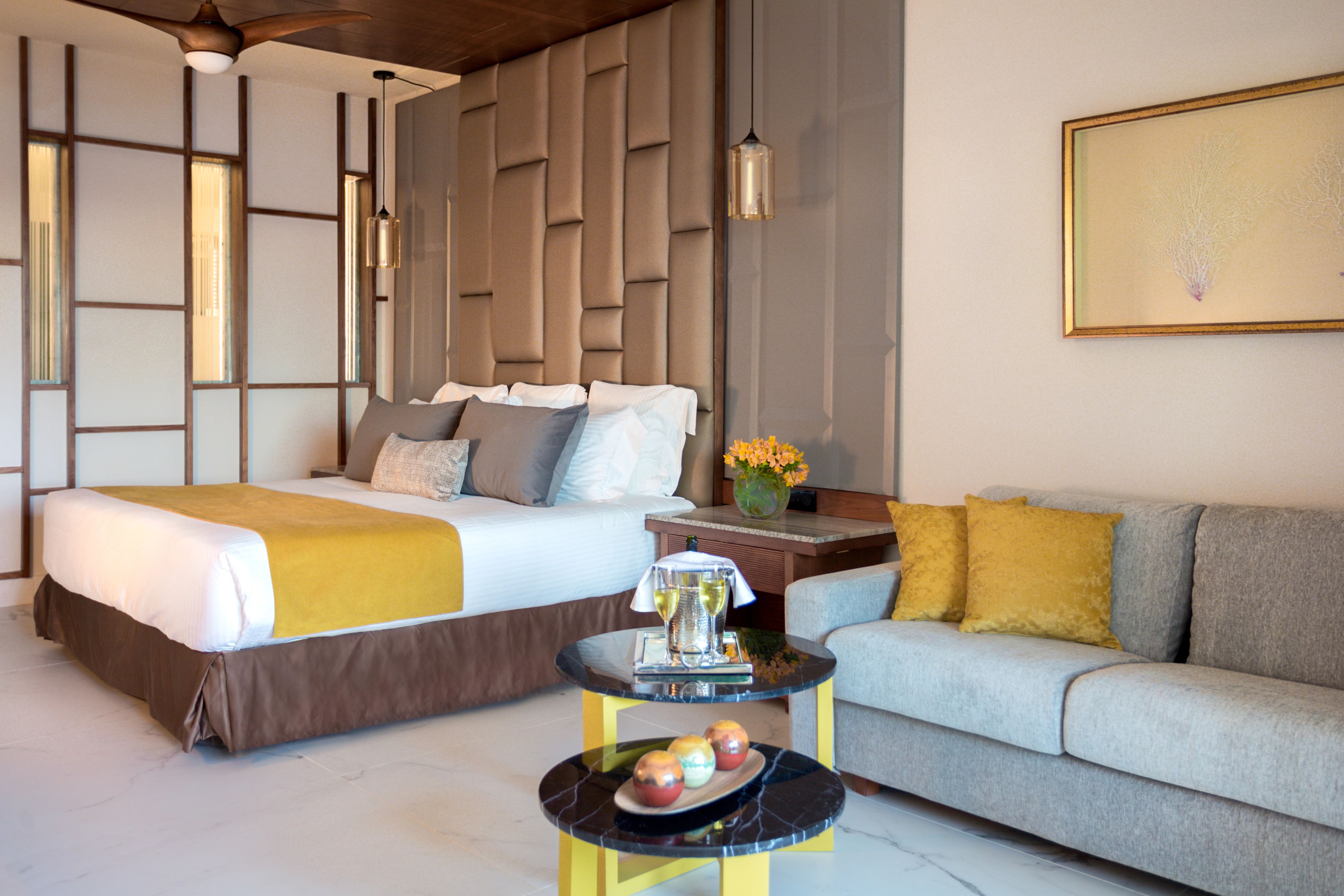 Junior Suite Club King Bed