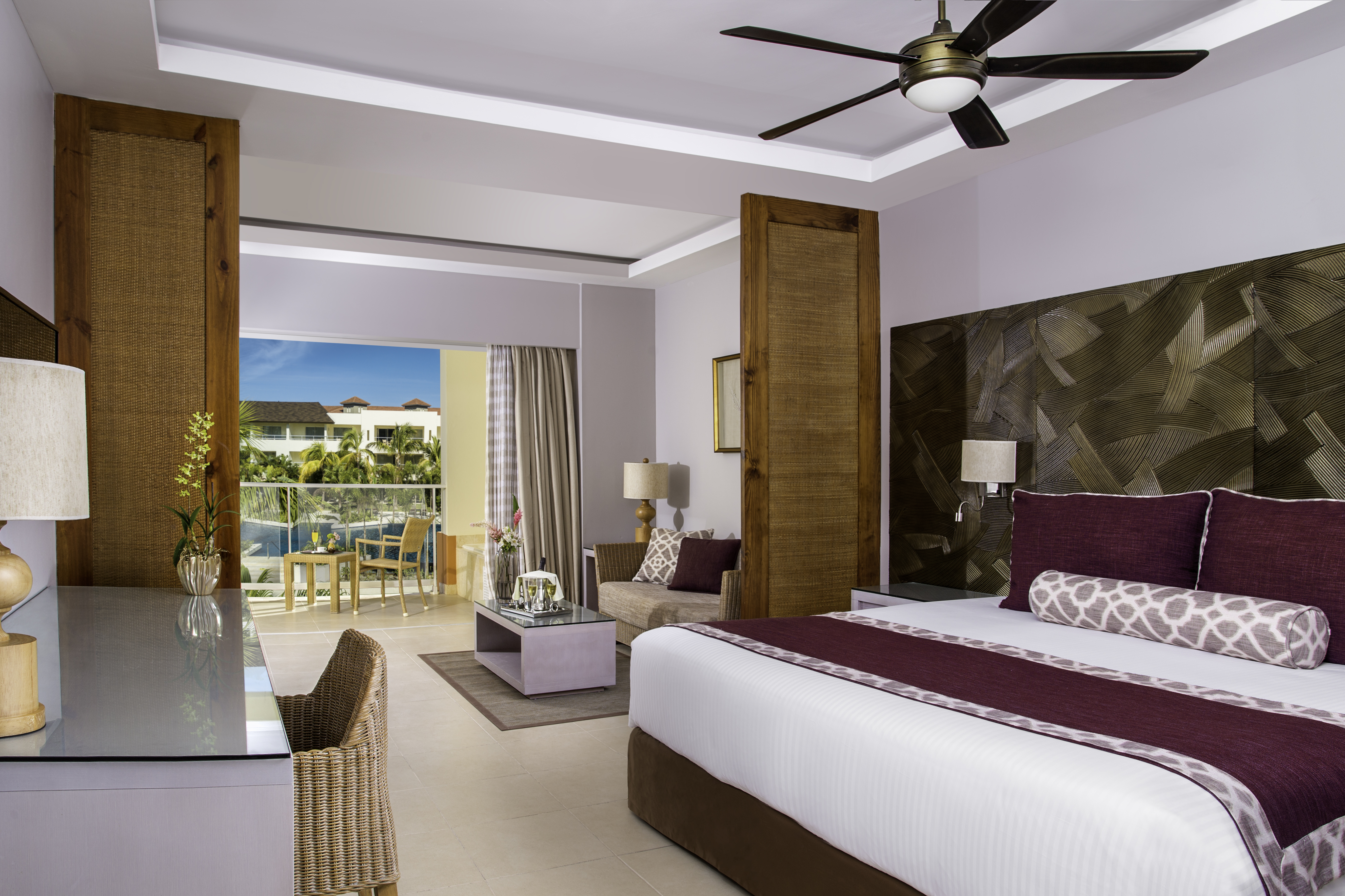 Double Pool View King Bed