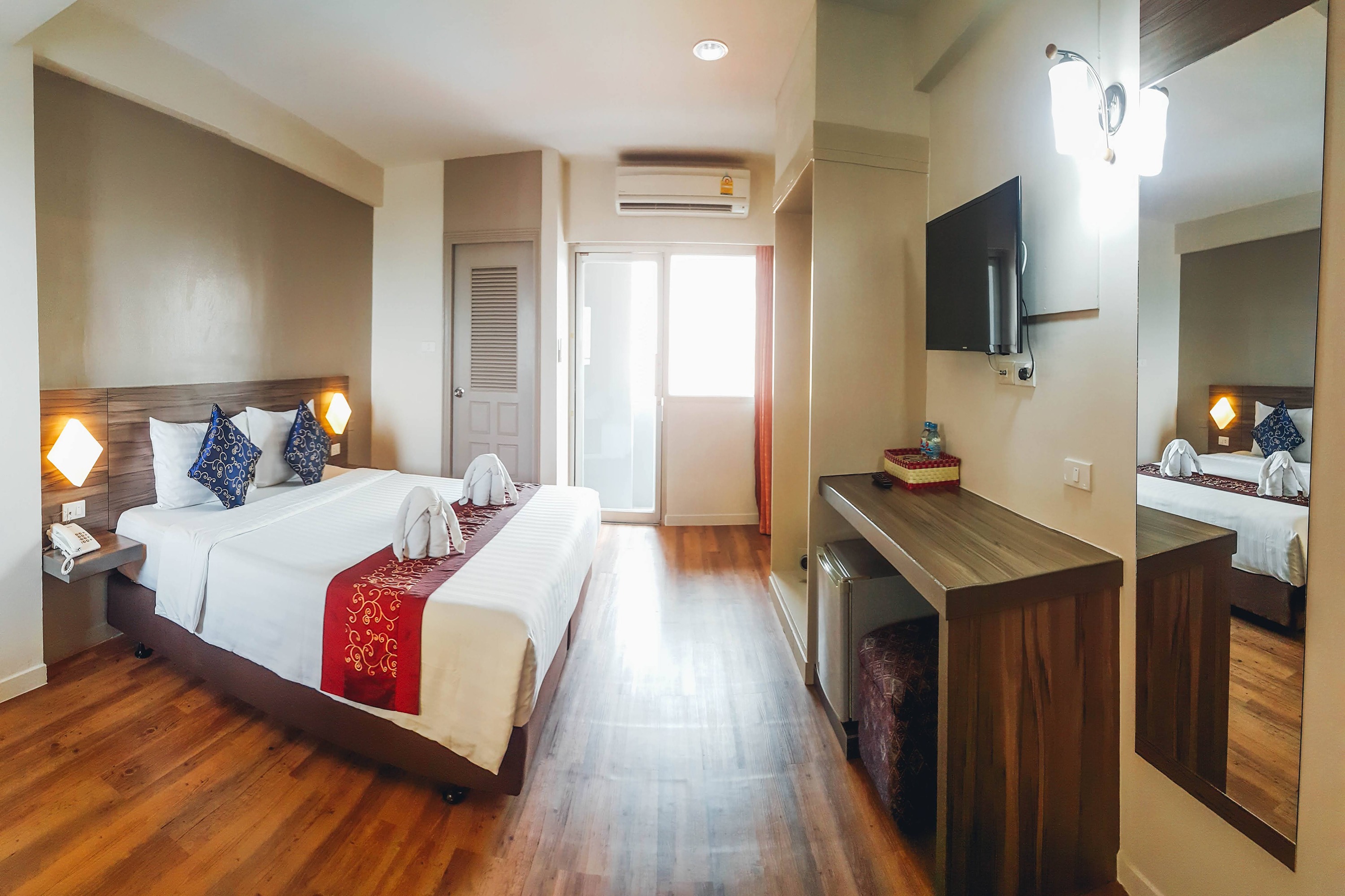 Double Deluxe King Bed