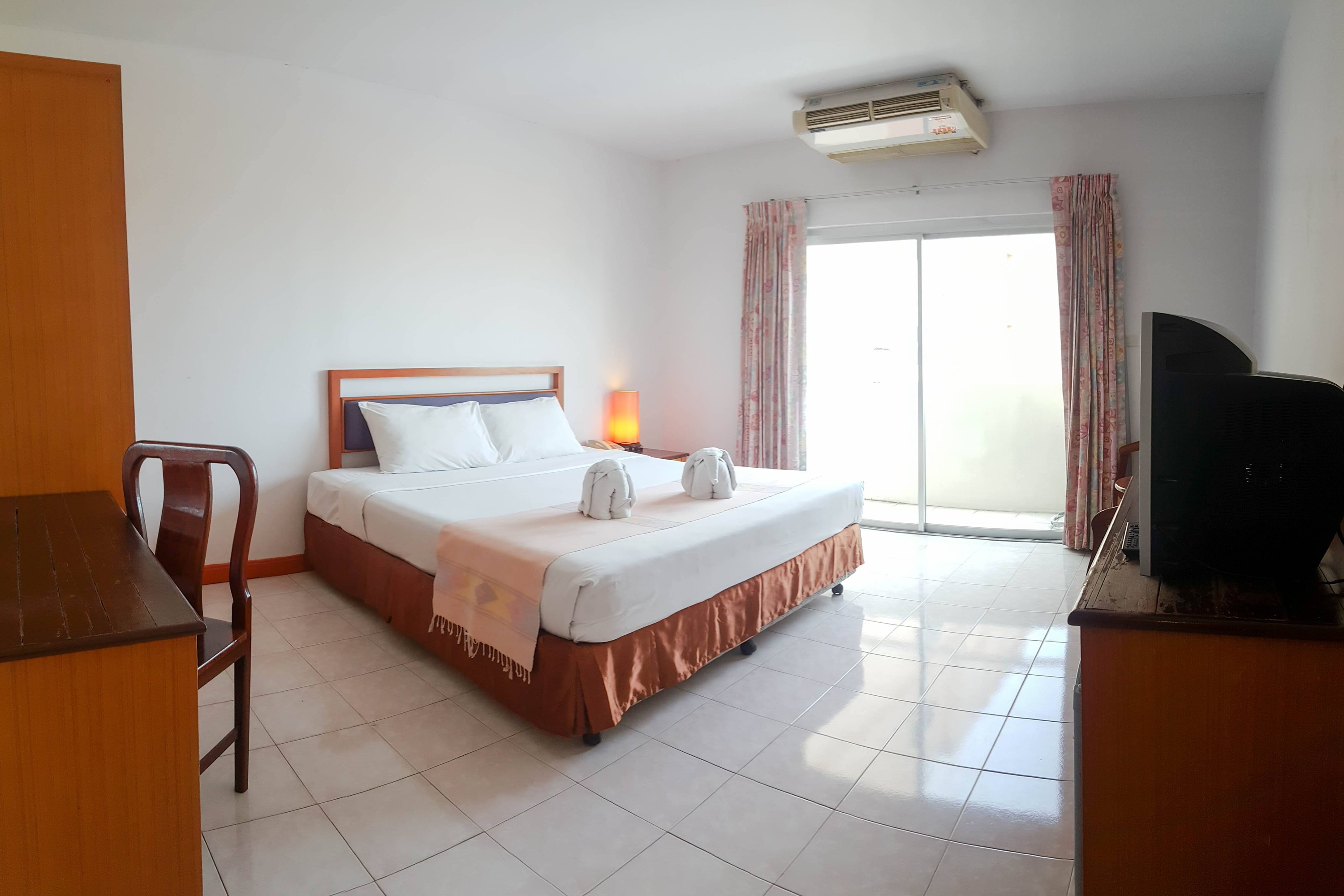 Double Superior King Bed