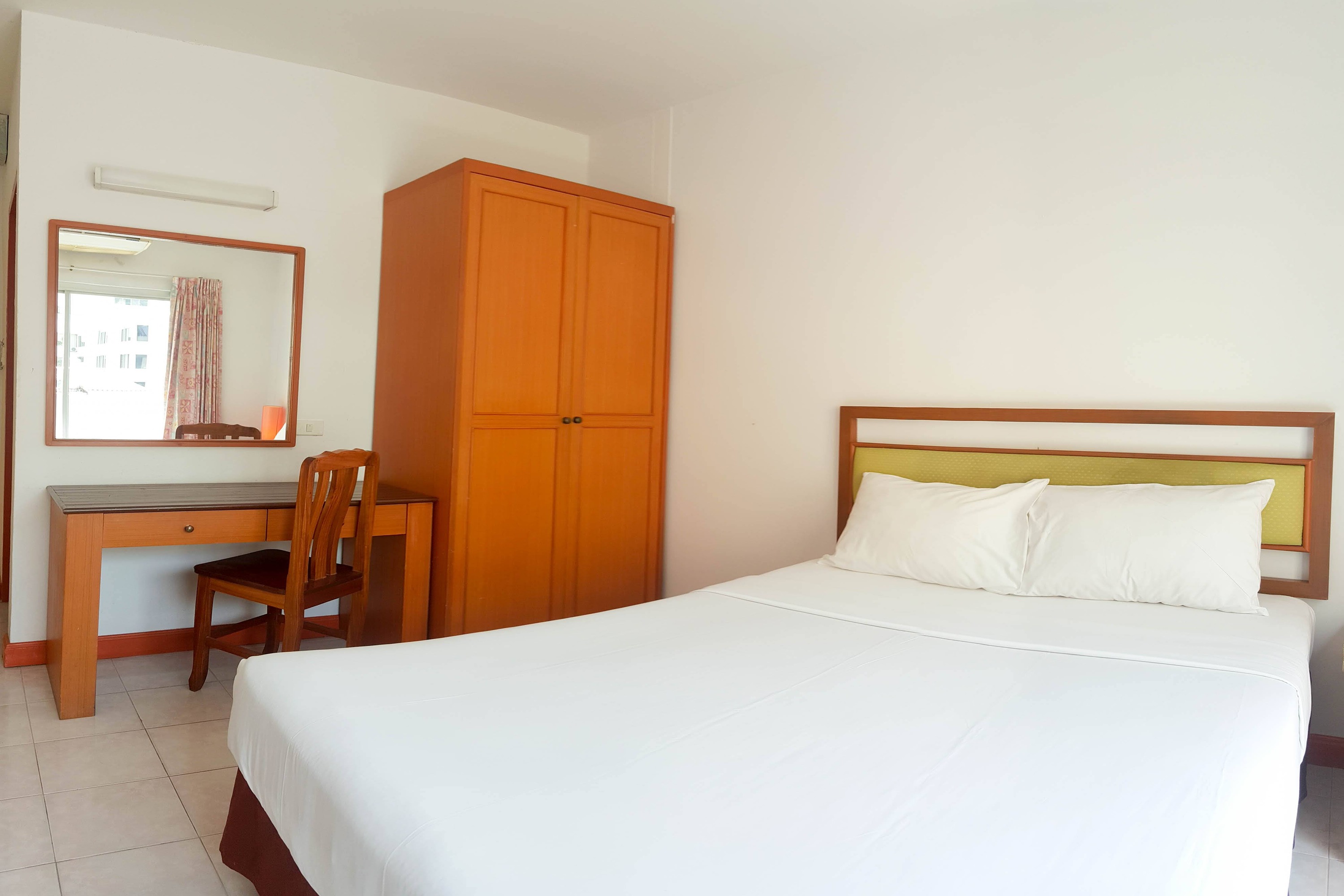 Double Deluxe King Bed