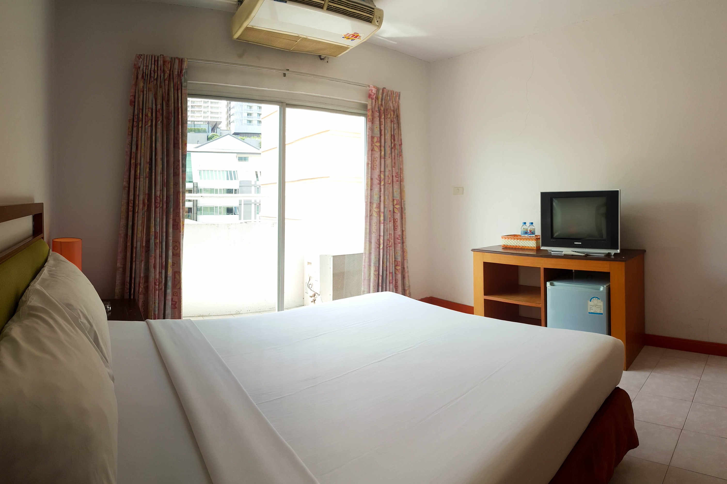 Double Deluxe King Bed