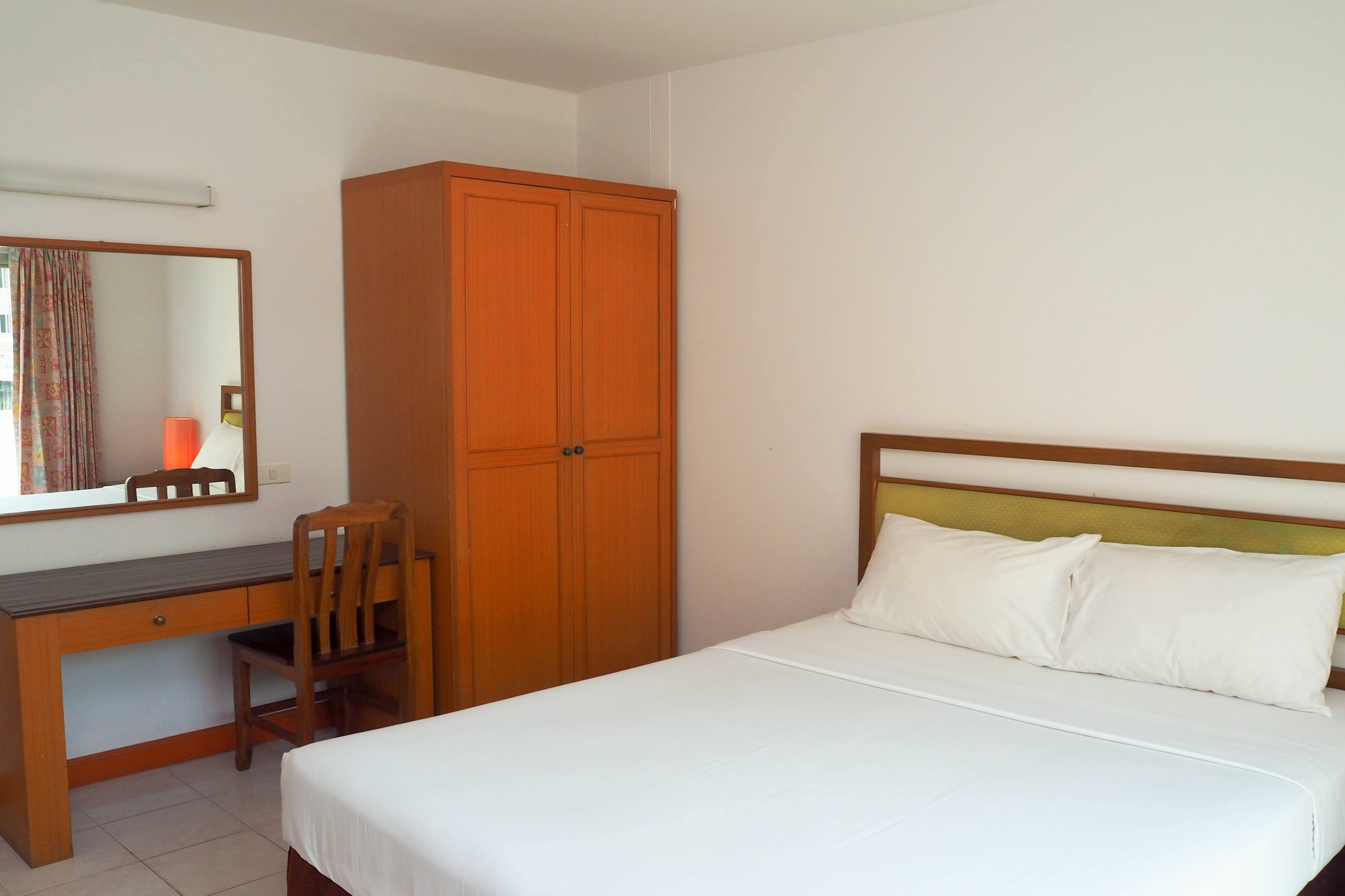 Double Deluxe King Bed