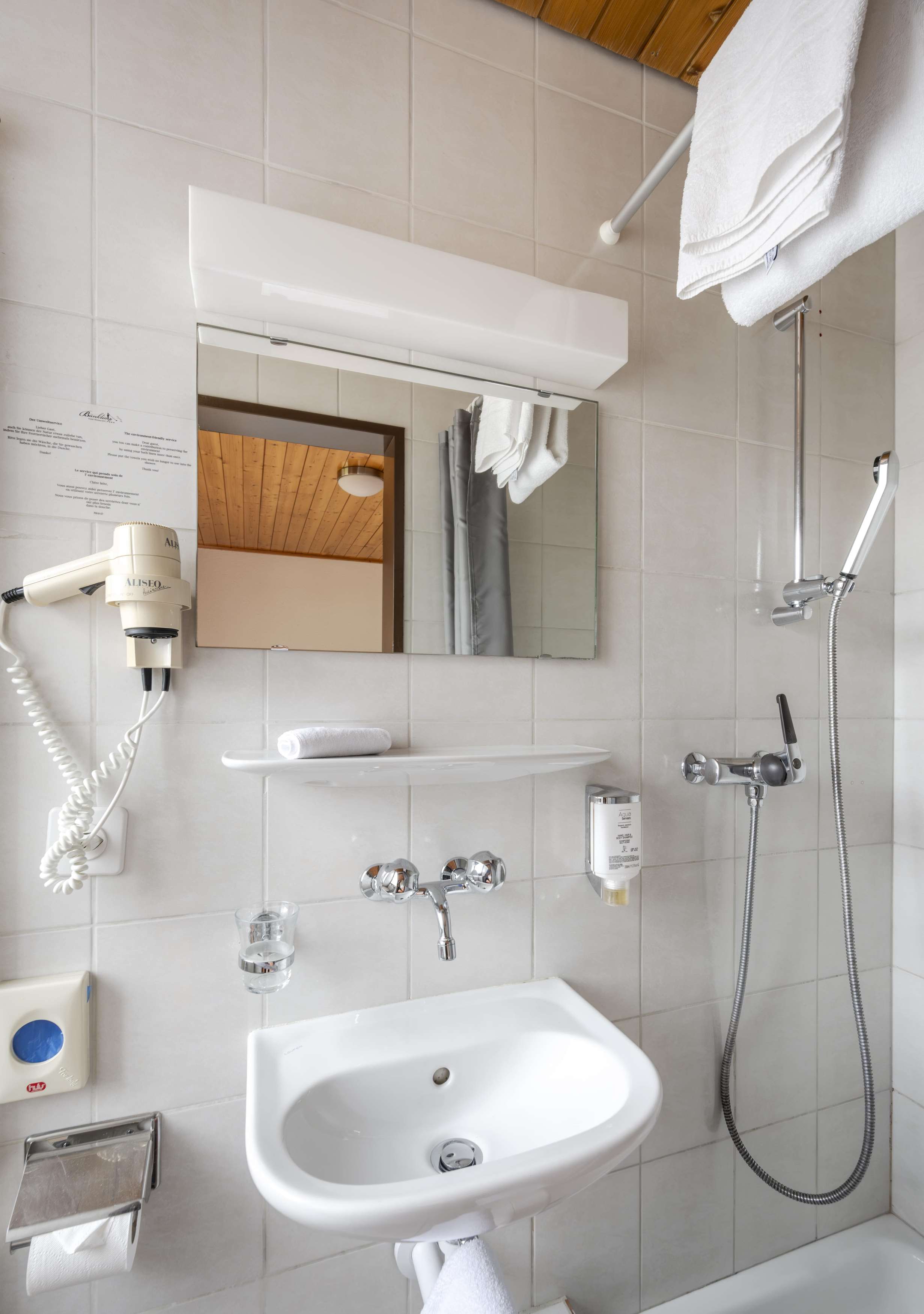 Single Mountain View