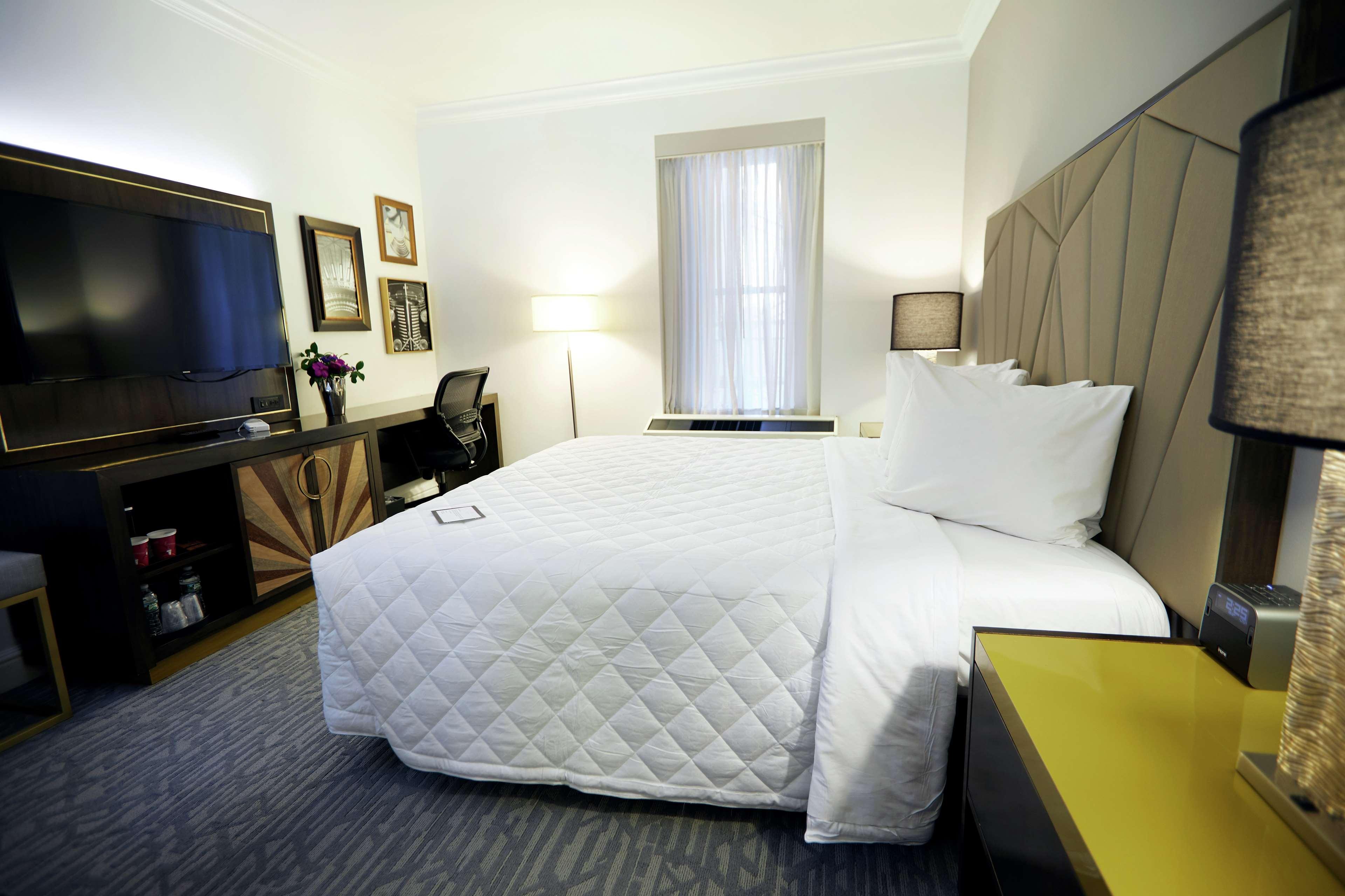 Double Queen Size Bed