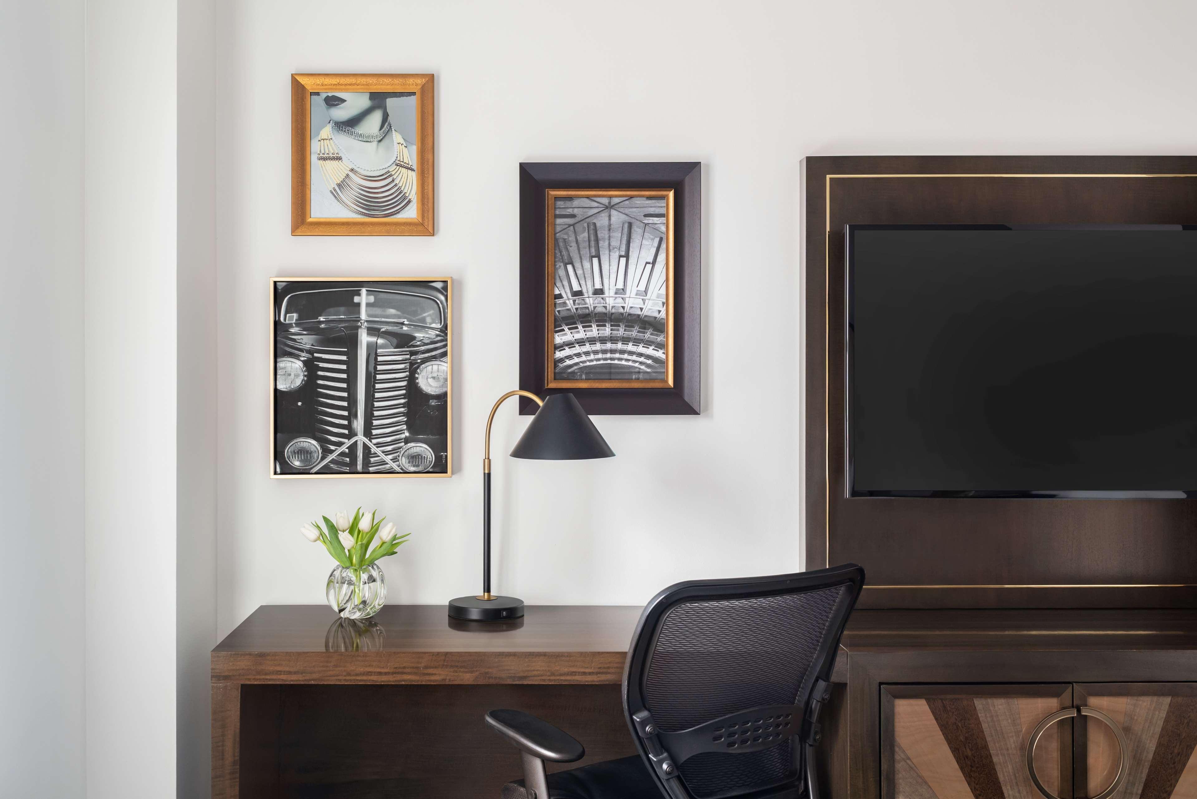 Room Deluxe Queen Bed