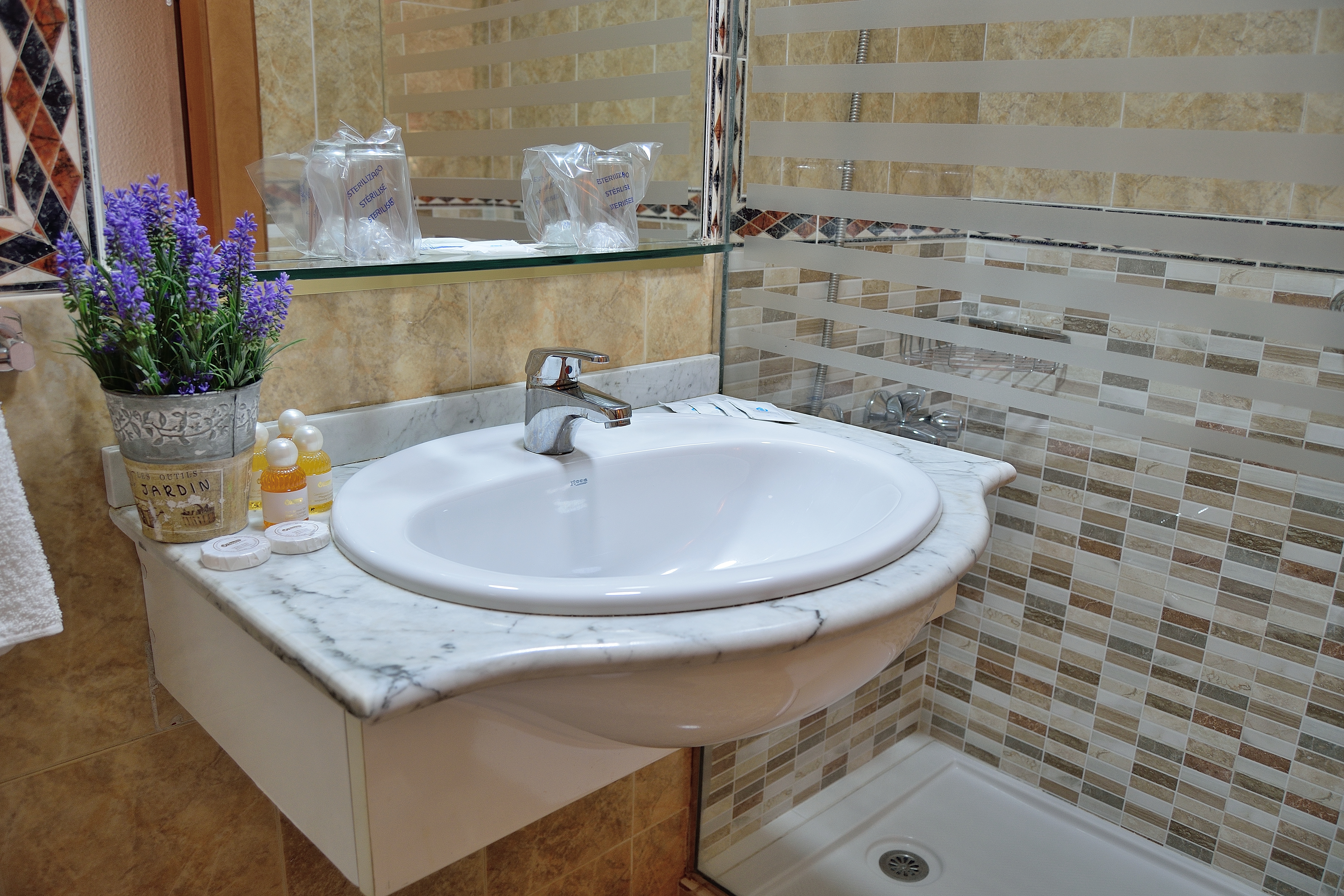 Double or Twin Standard