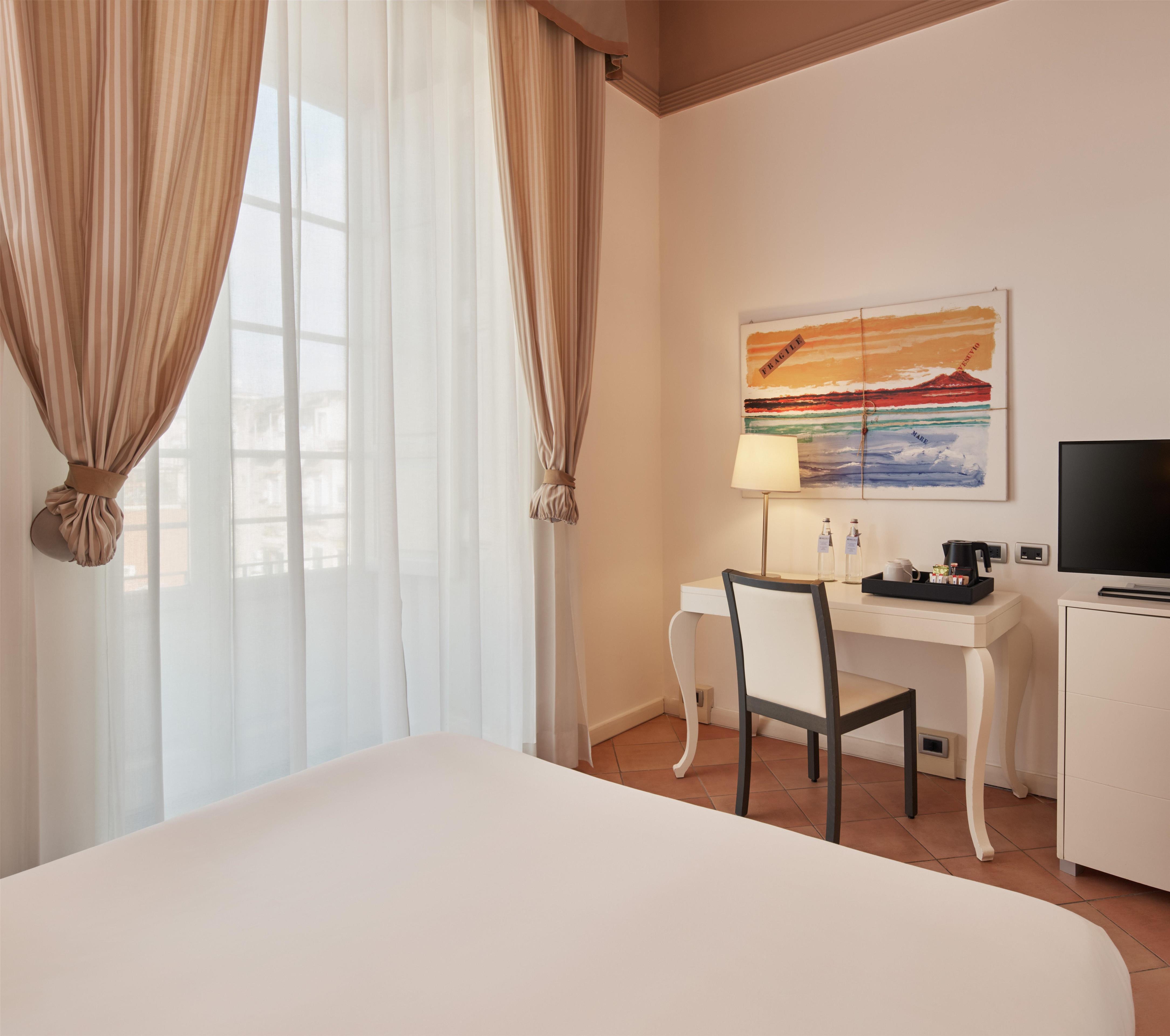Double Guest Room Queen Bed