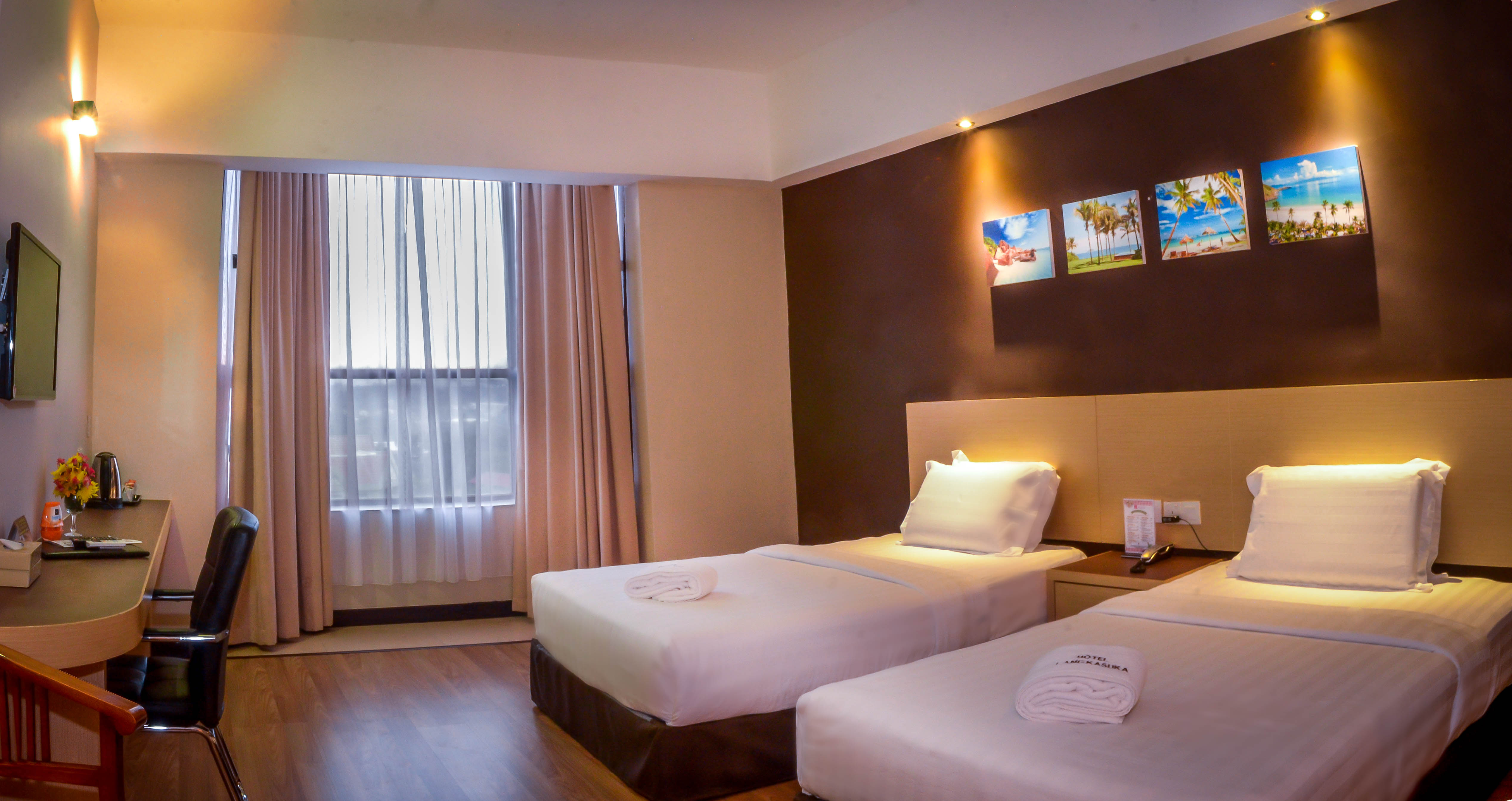 Double or Twin Deluxe