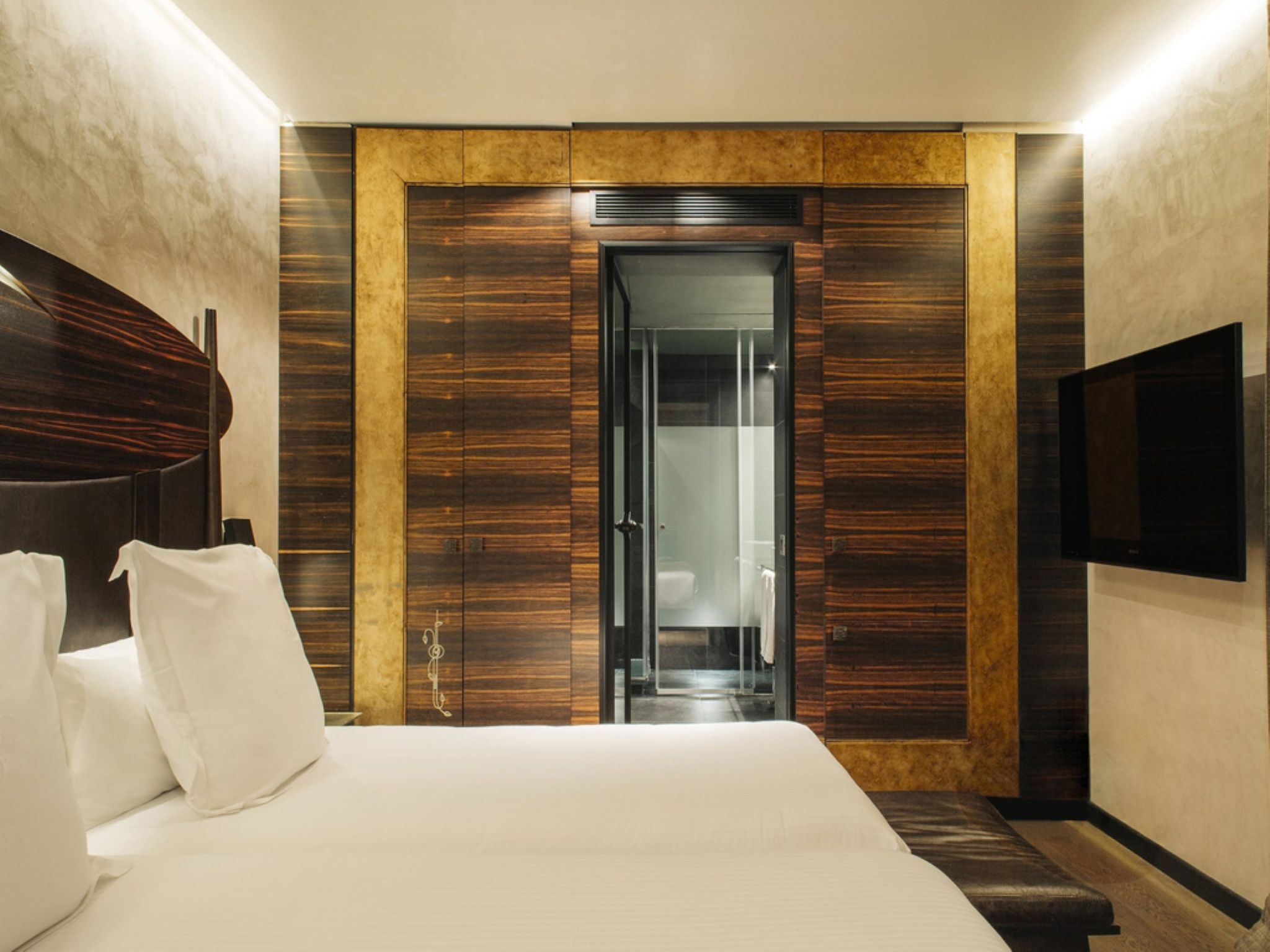 Double Single Superior