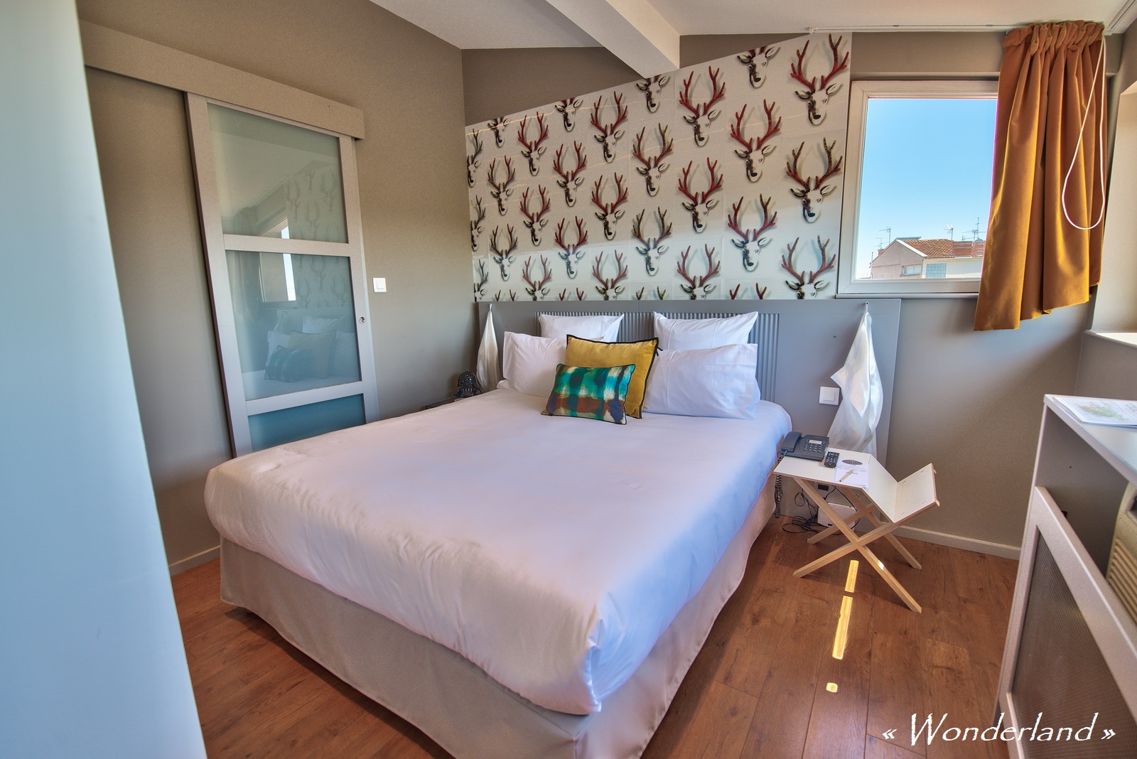 Double Classic City View