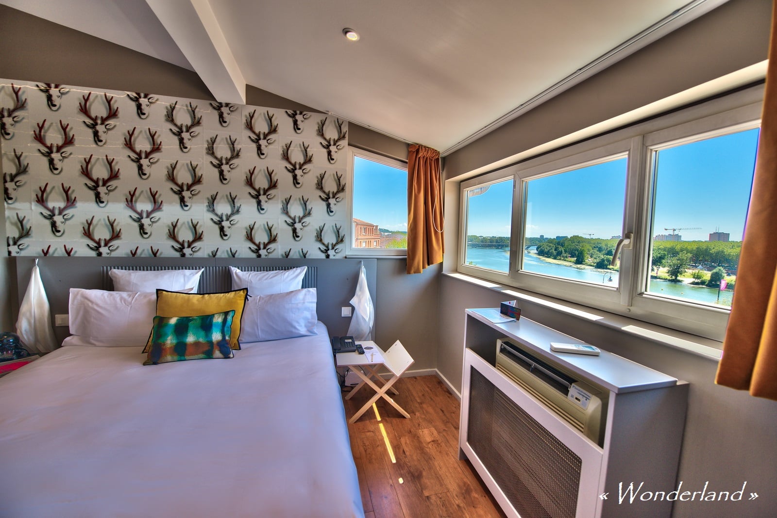 Double Classic City View