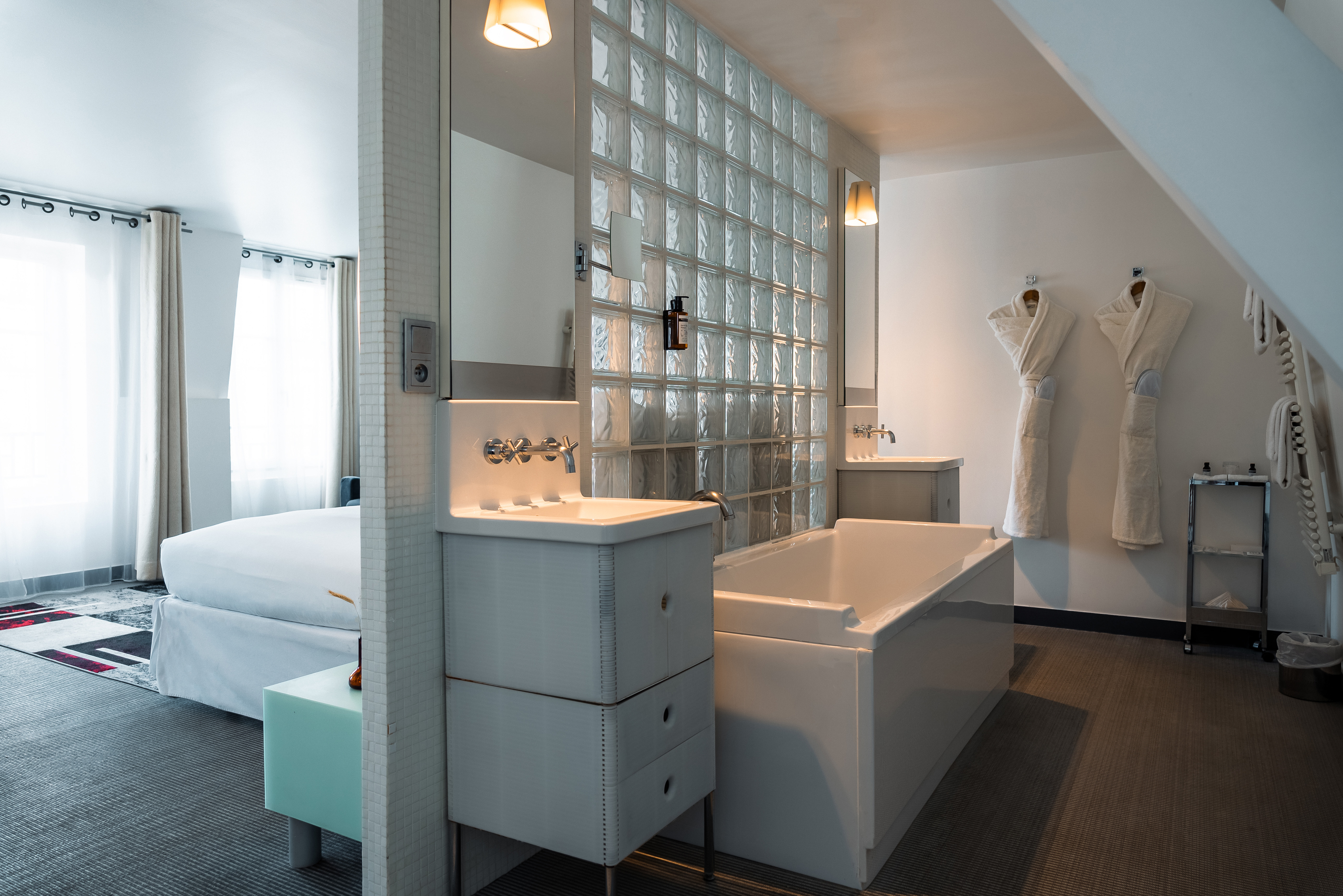 Double or Twin Standard