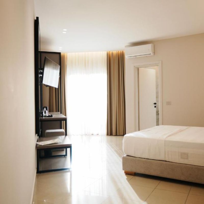 Double Deluxe One Bed