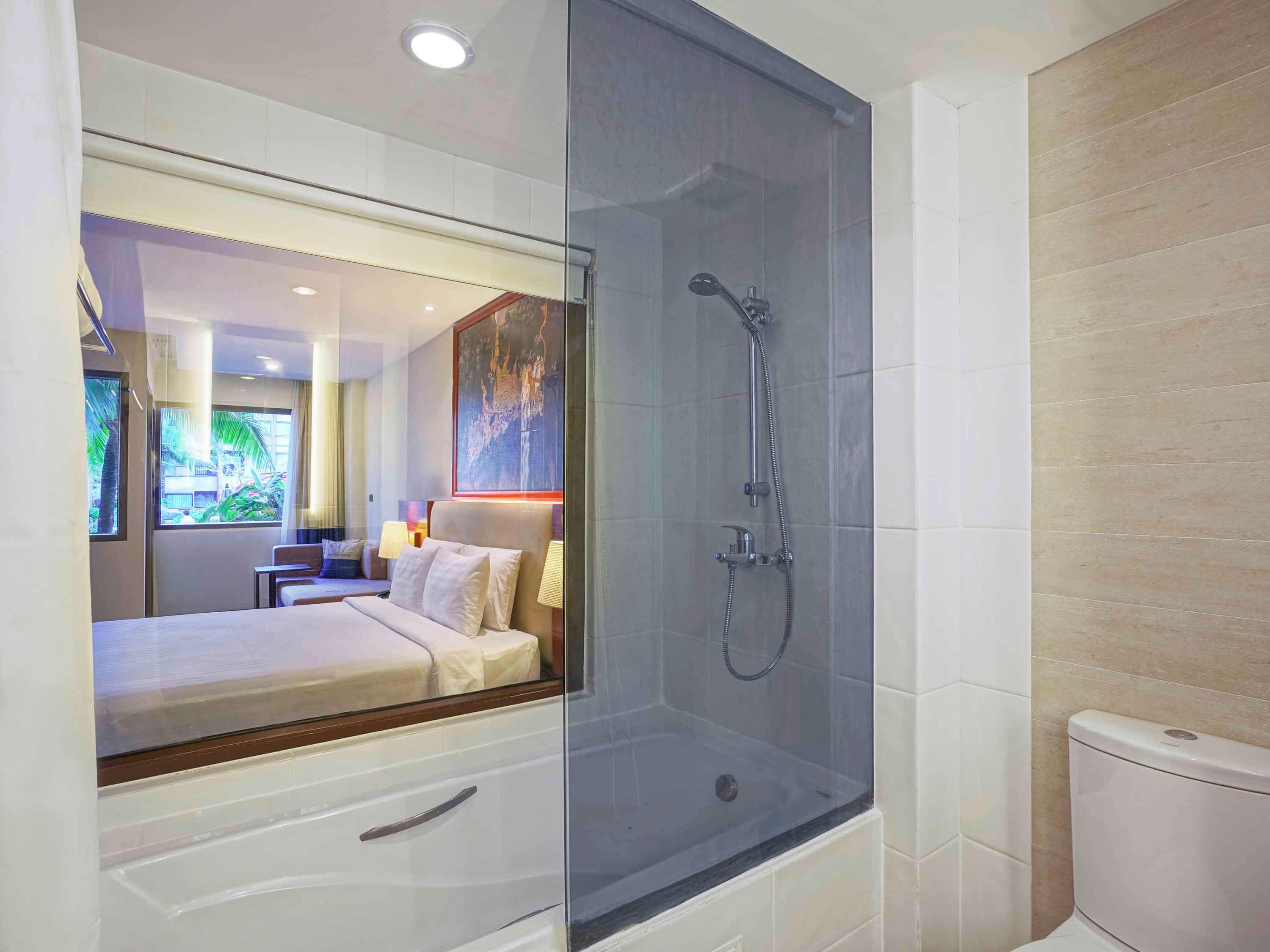 Family Room King Size Bed