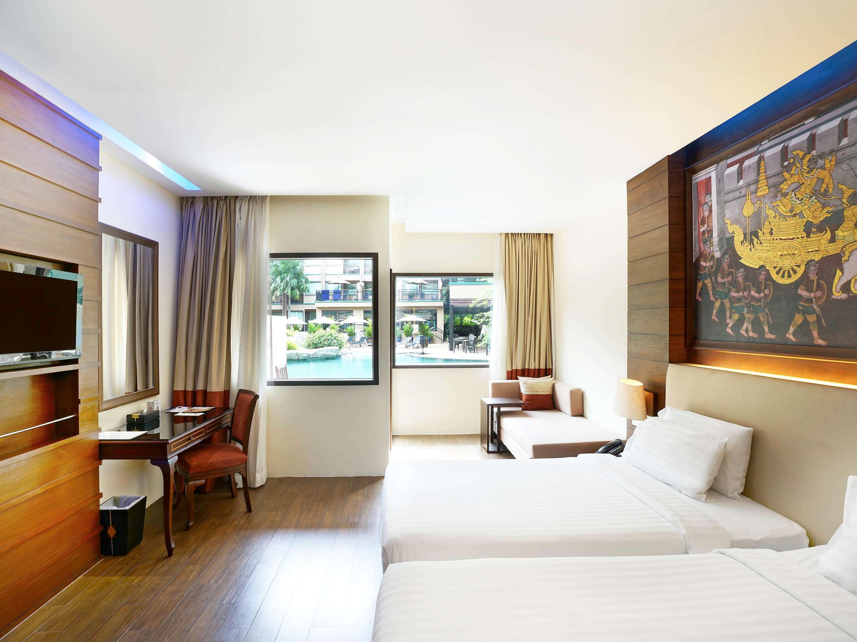 Twin Deluxe Pool View