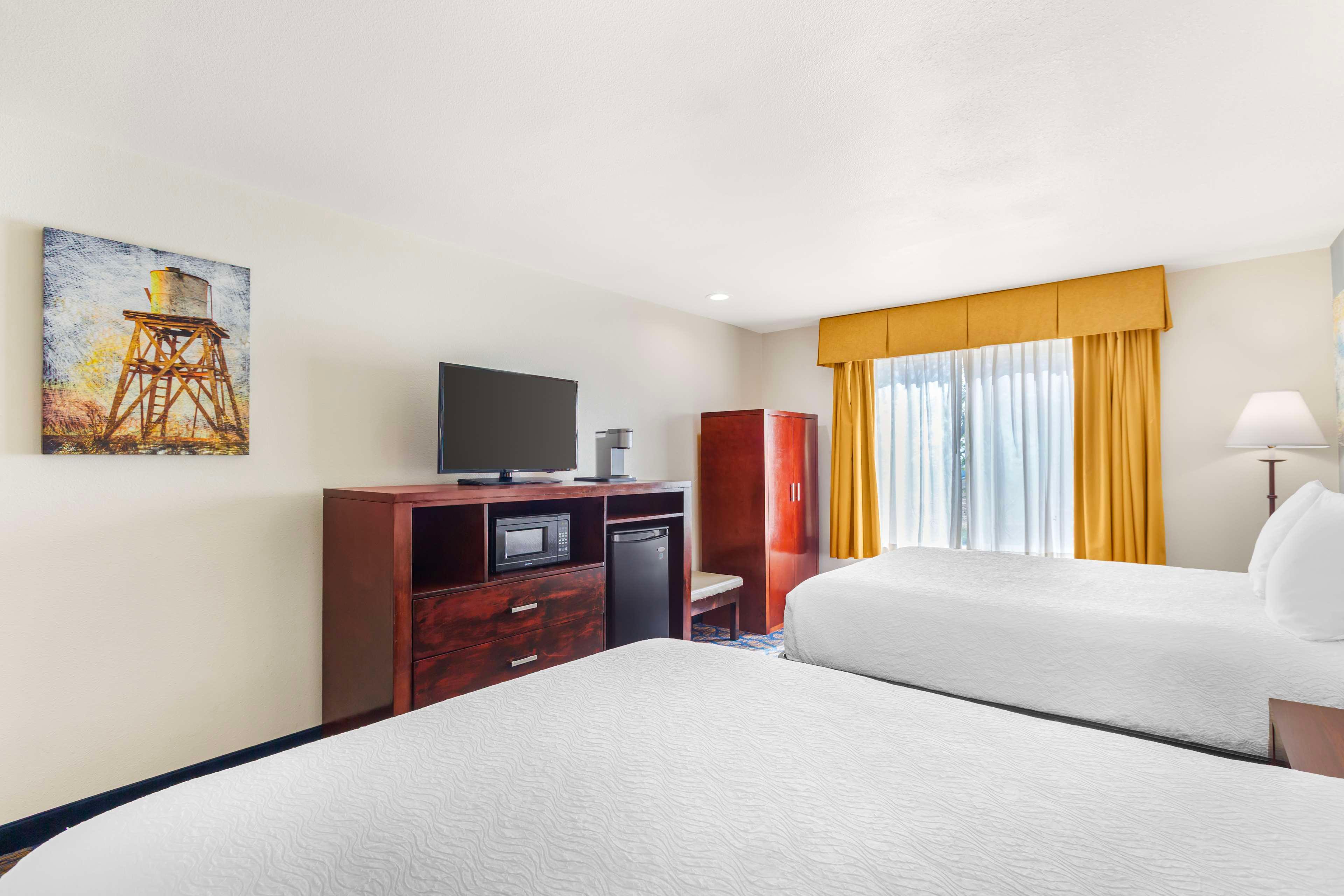 Quadruple Accessible