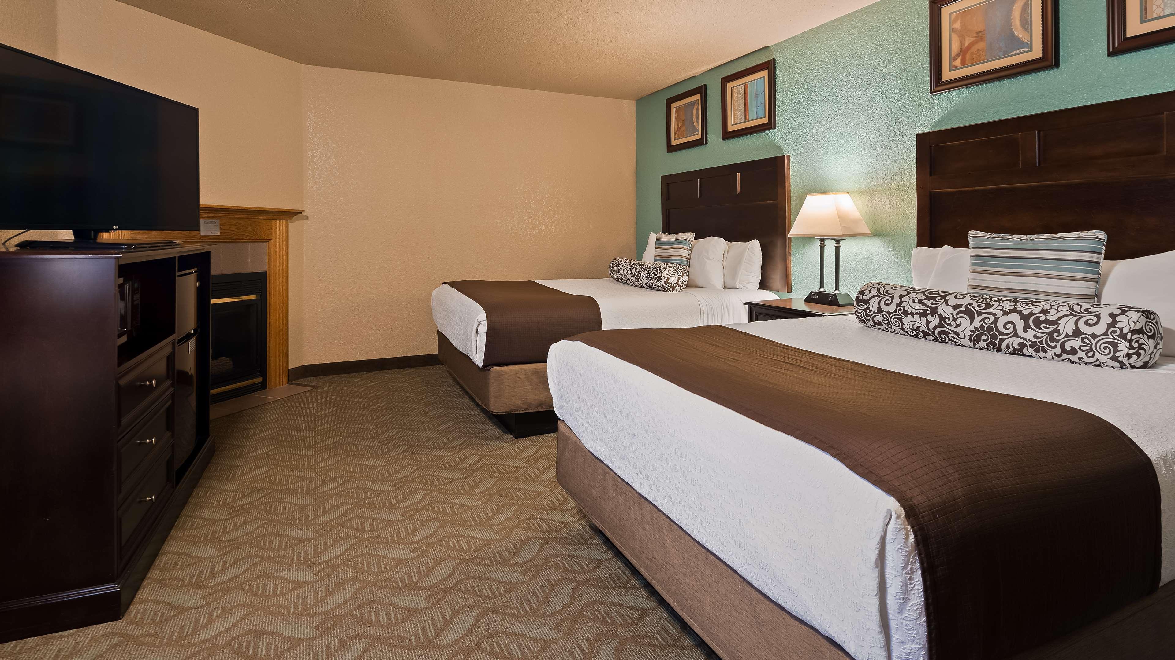 Room Accessible-two Queen Beds