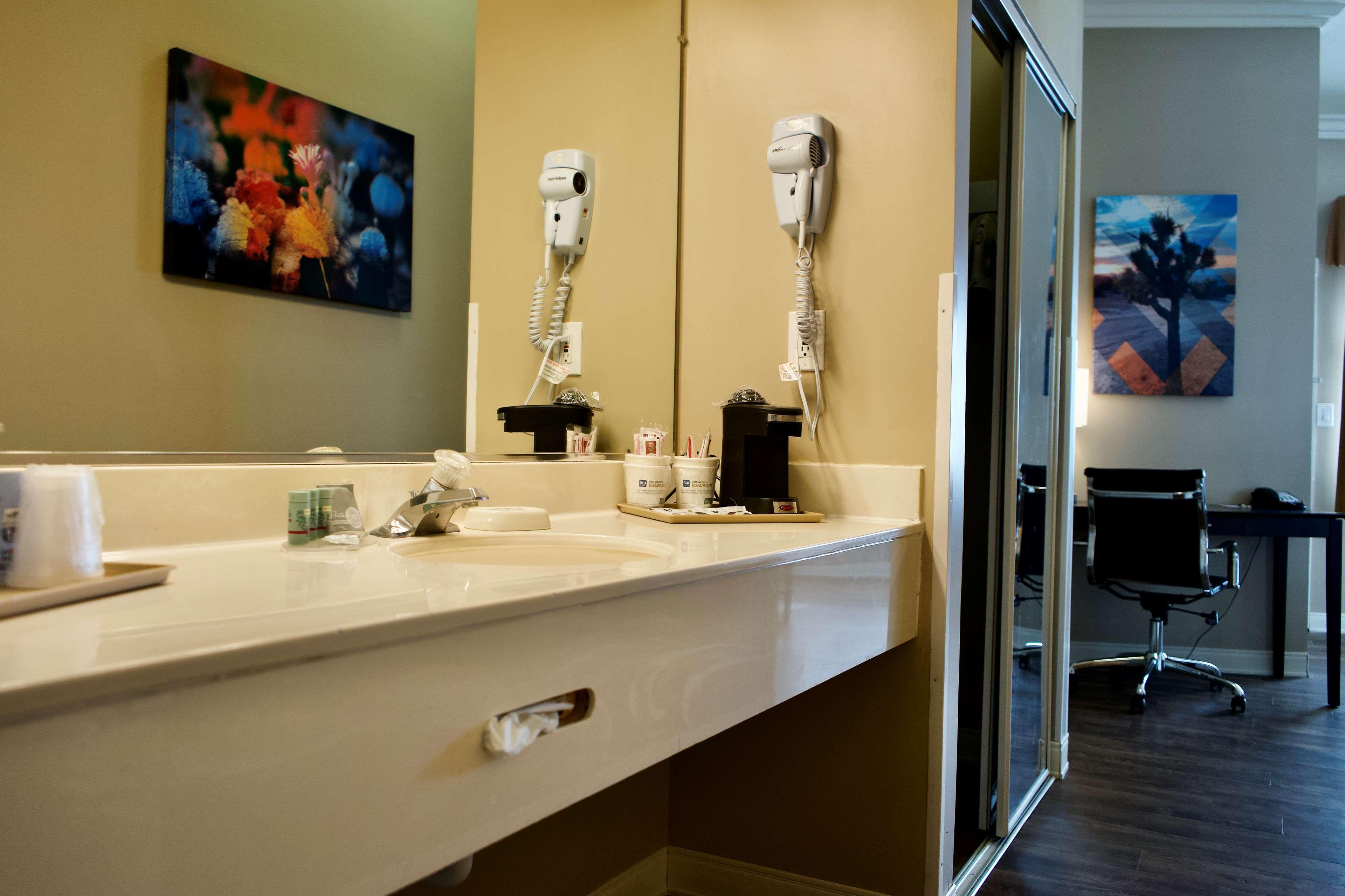 Suite Two Queen Beds