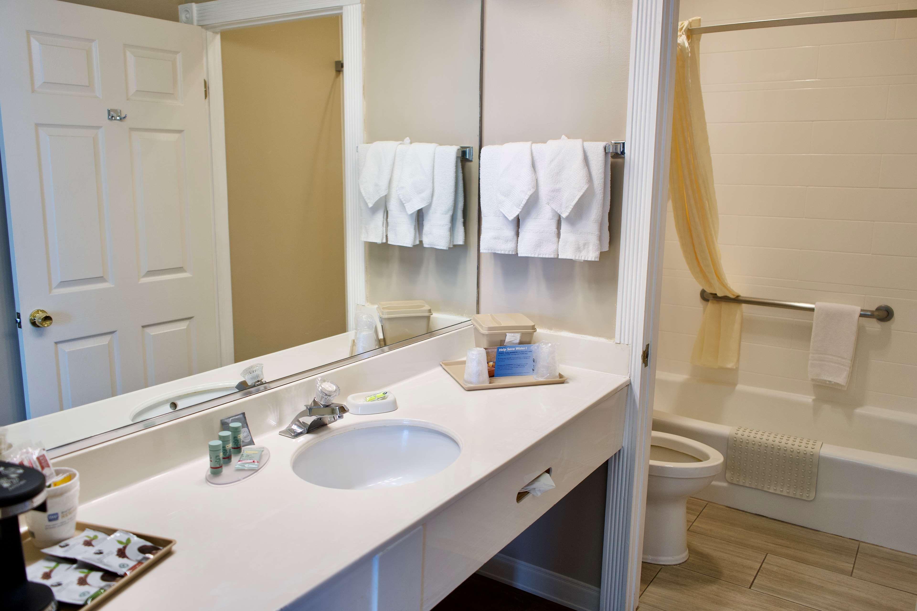 Suite Two Queen Beds Non Smoking