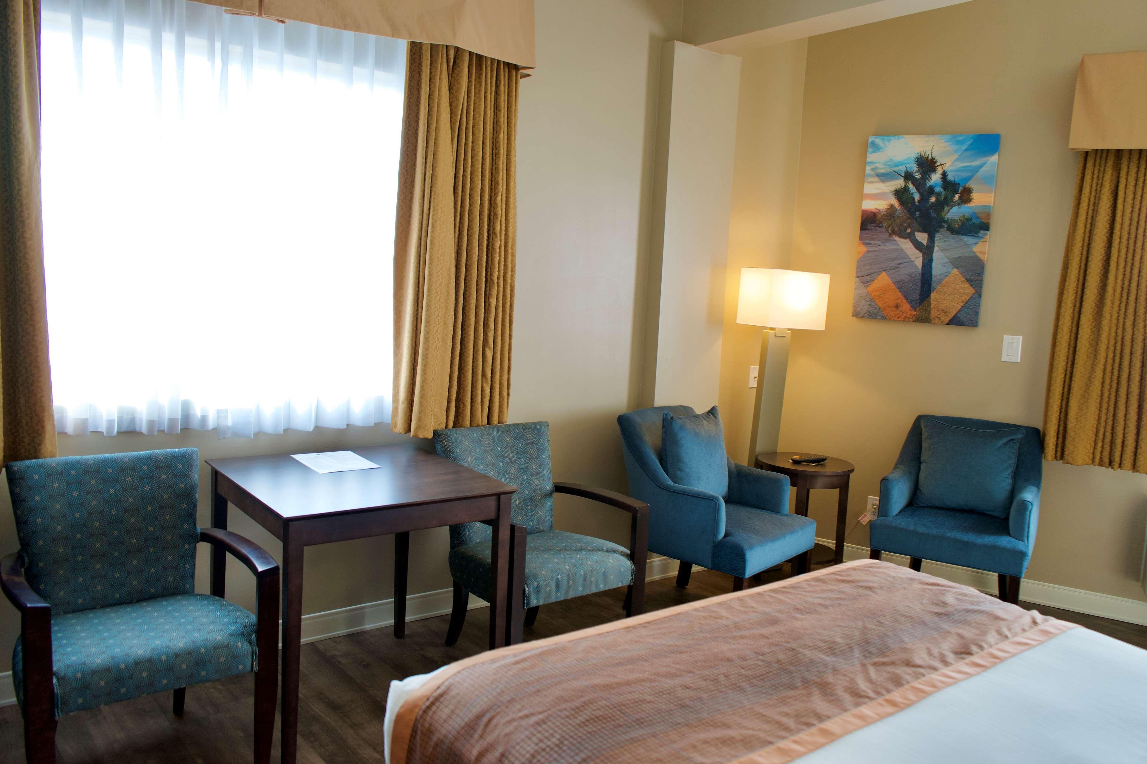 Suite Two Queen Beds Non Smoking